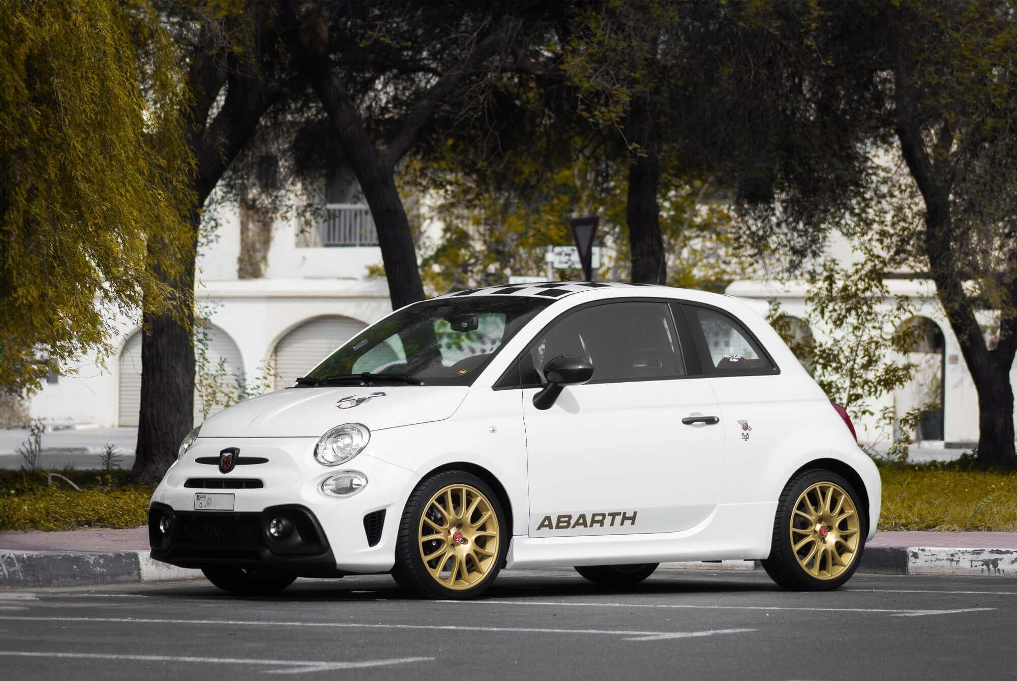 Abarth 695 Esseesse White