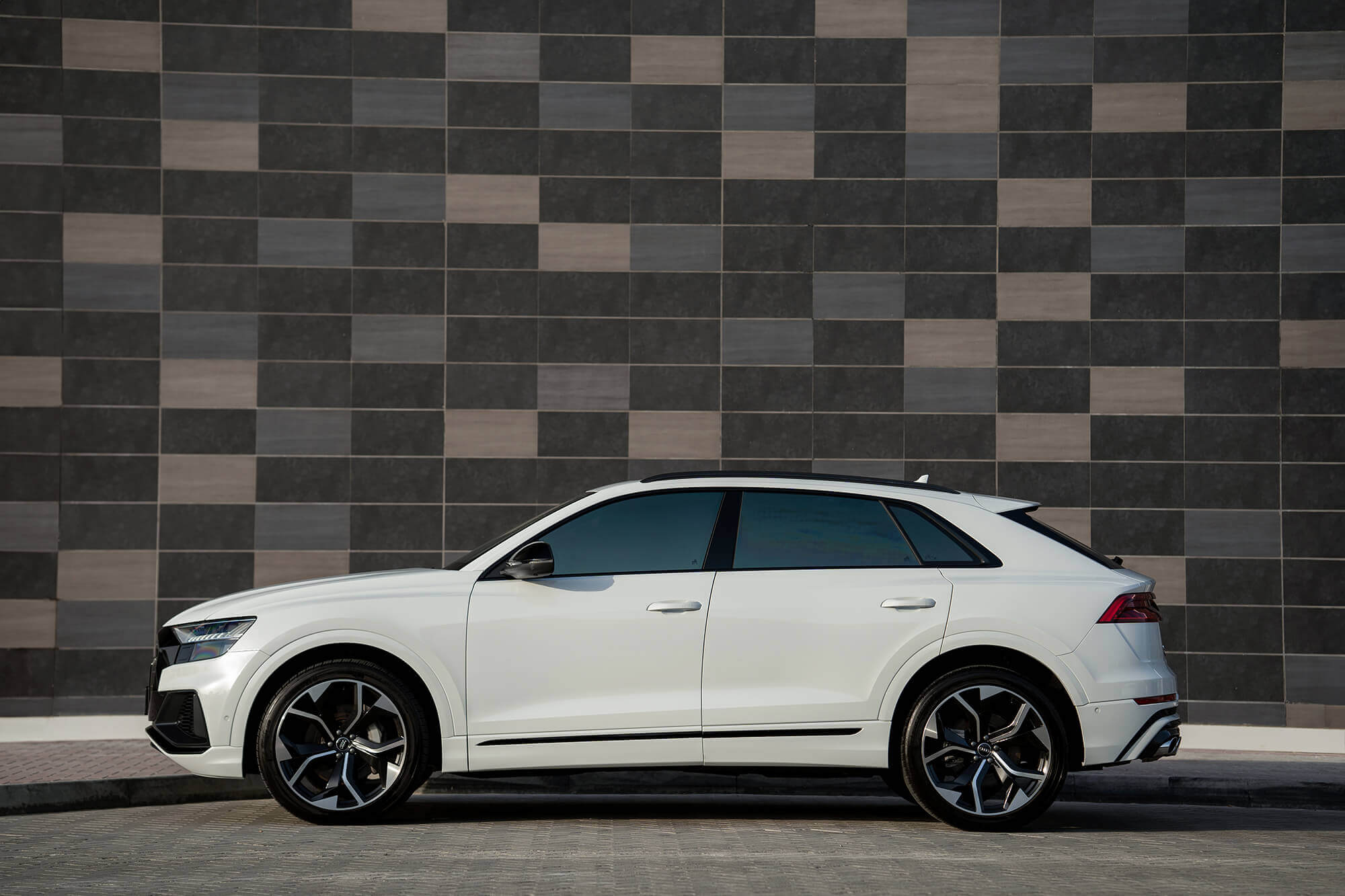 Audi Q8 White