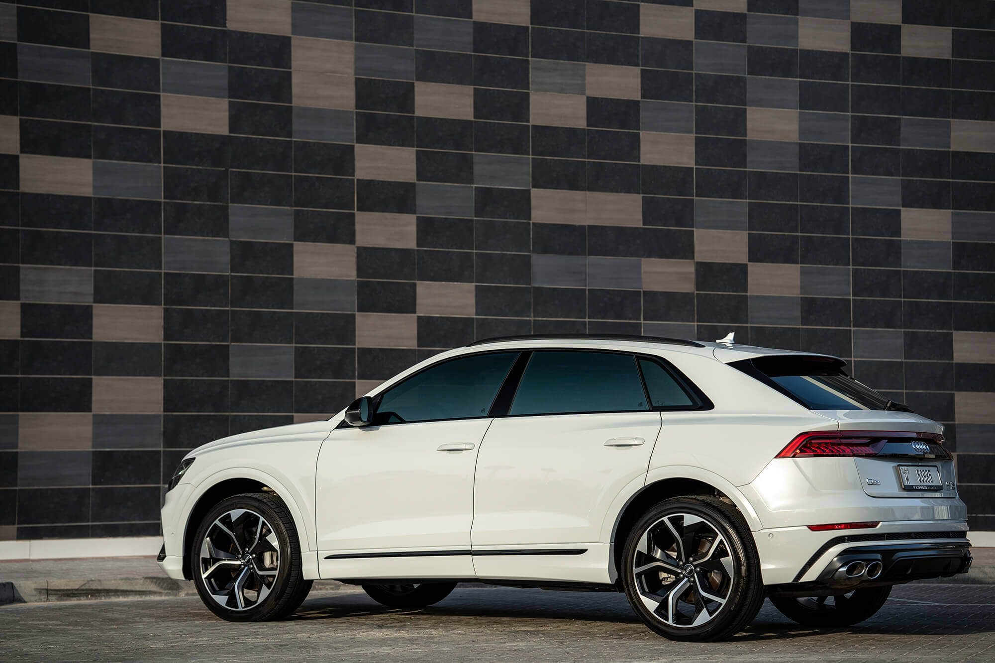 Audi Q8 White