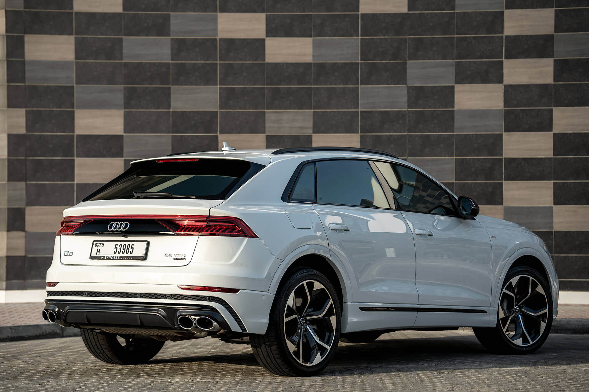 Audi Q8 White