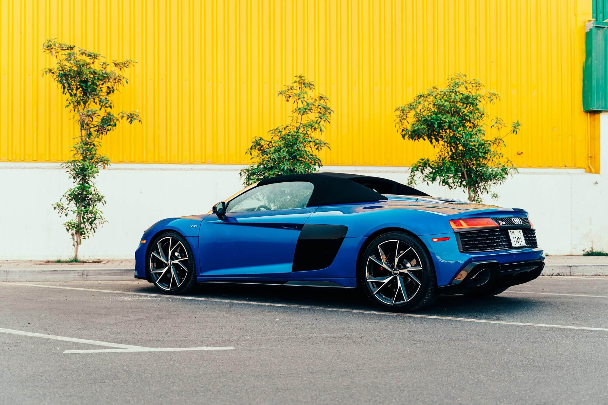 Audi R8 Spyder Blue