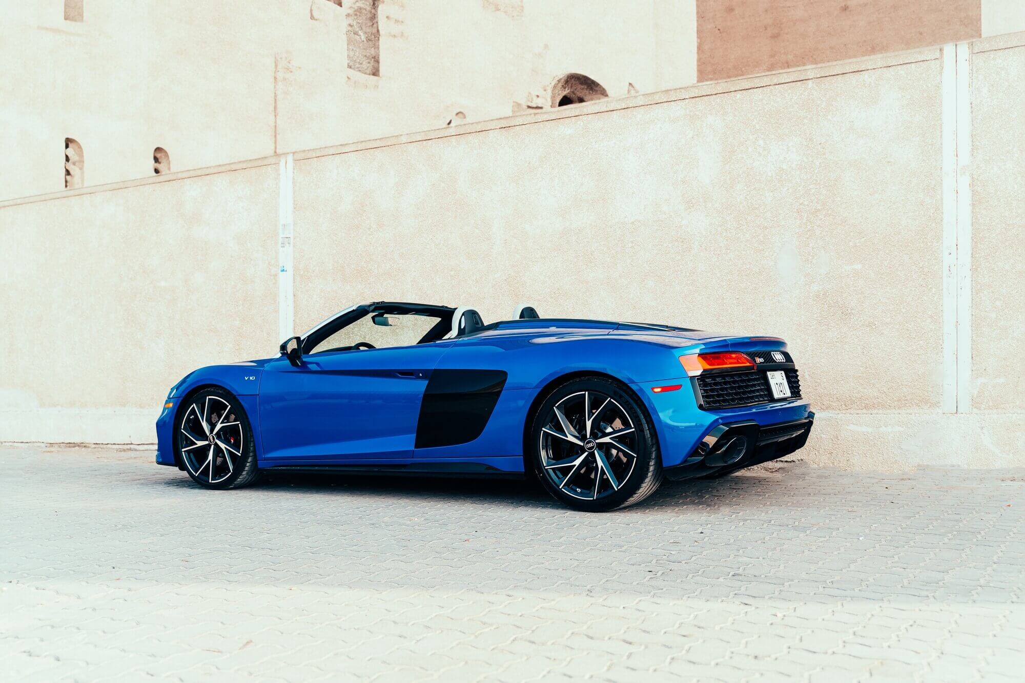 Audi R8 Spyder Blue