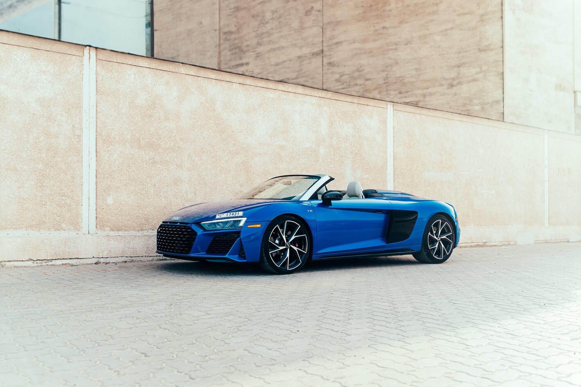 Audi R8 Spyder Blue