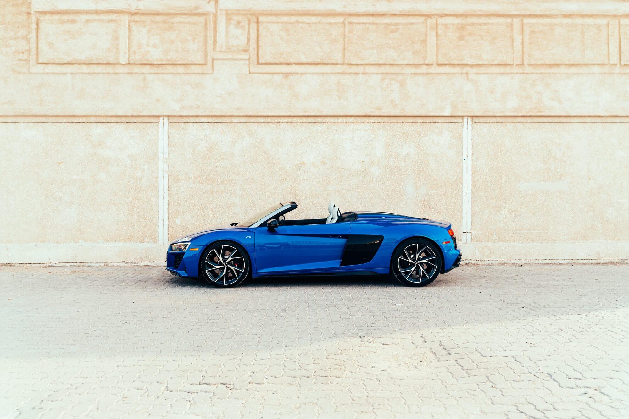 Audi R8 Spyder Blue