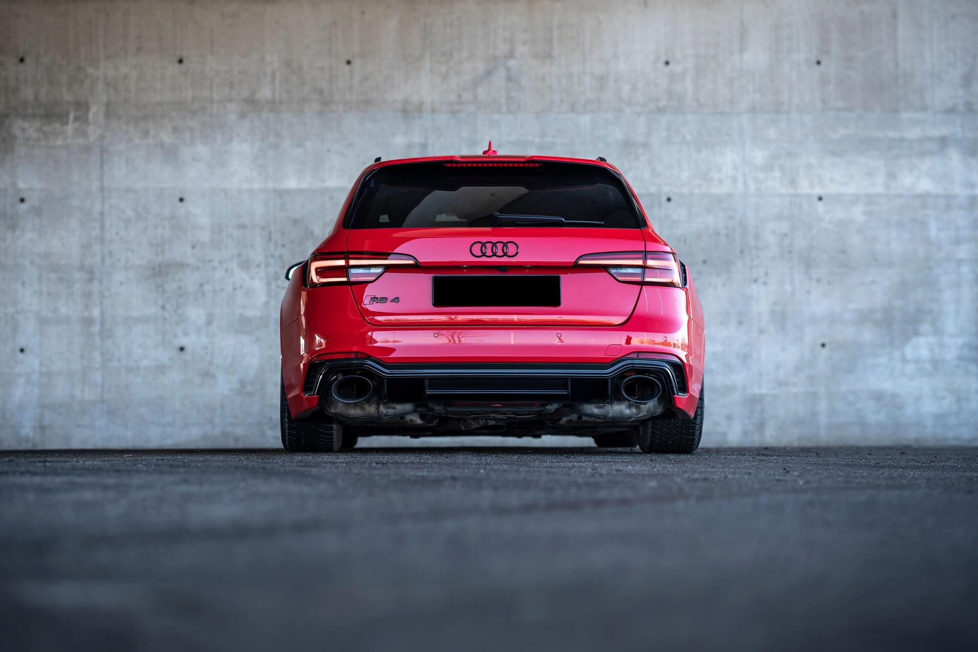 Audi RS4 Red