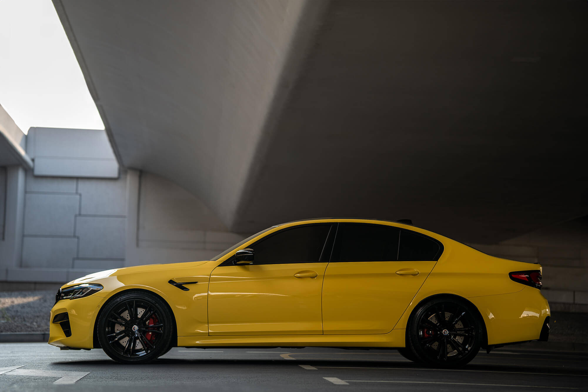 BMW M5 Competition Yellow