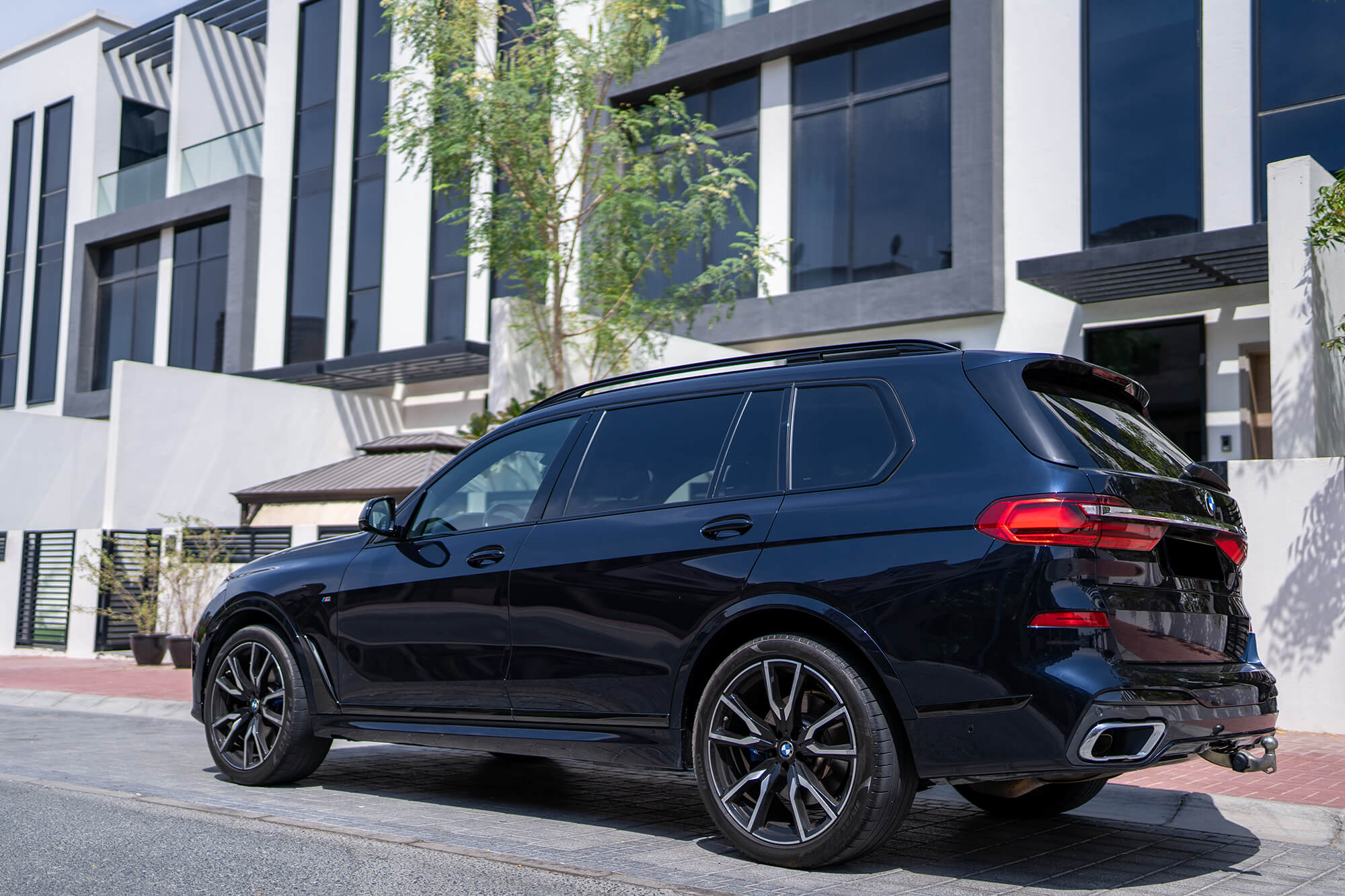 BMW X7 Dark Blue