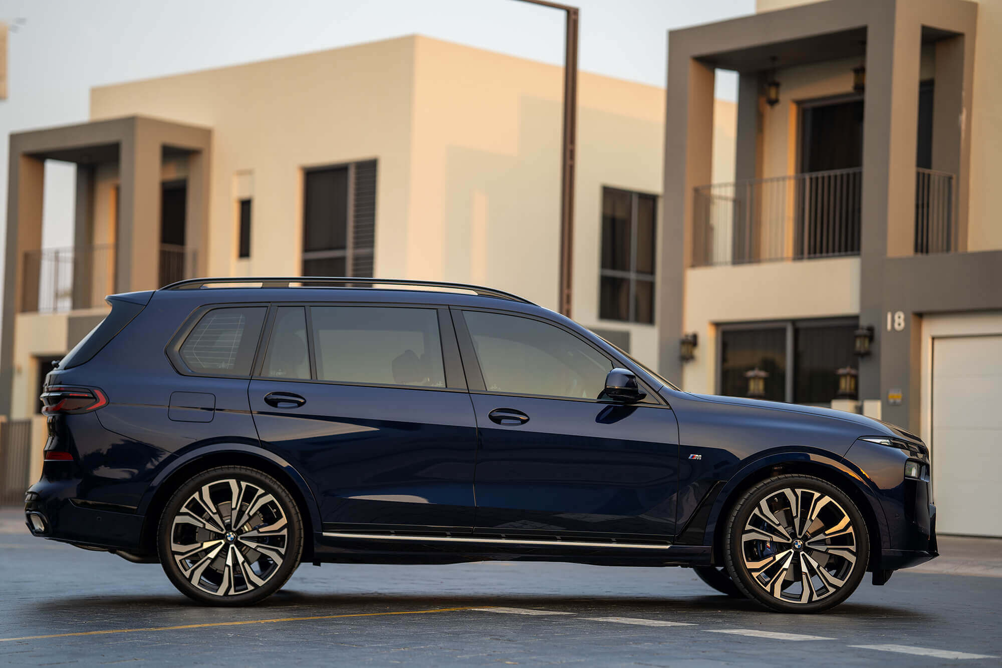 BMW X7 Restyling Dark Blue