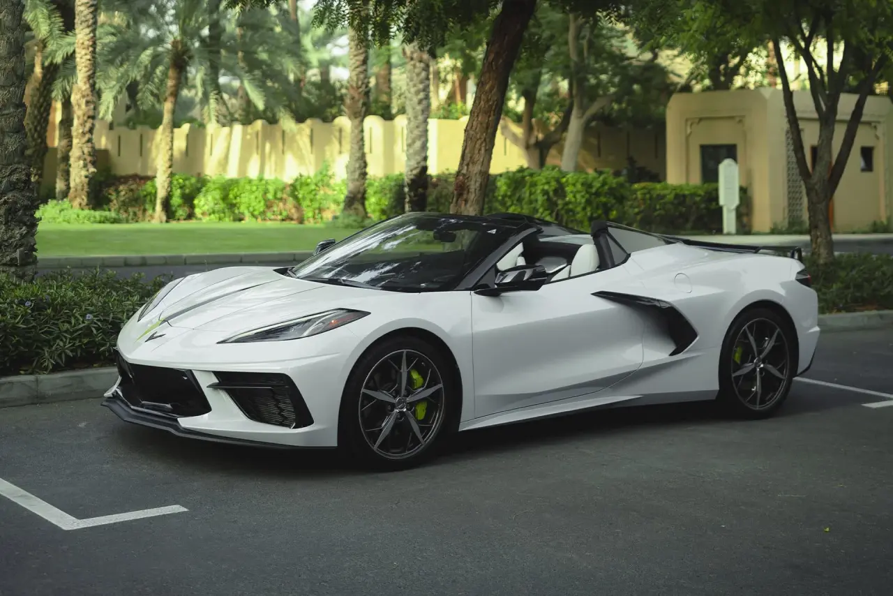 Chevrolet Corvette C8 White