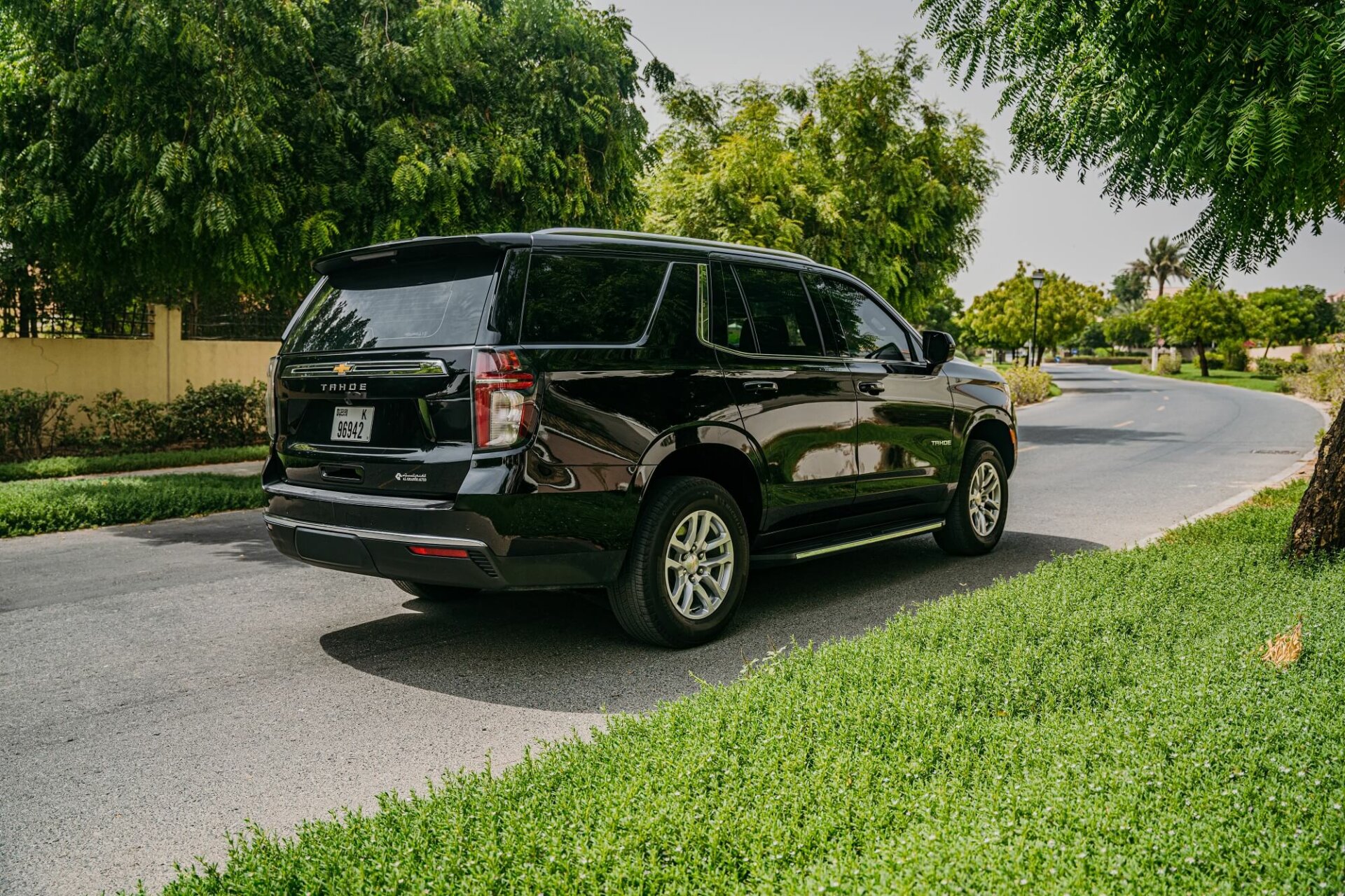 Chevrolet Tahoe Black 2021