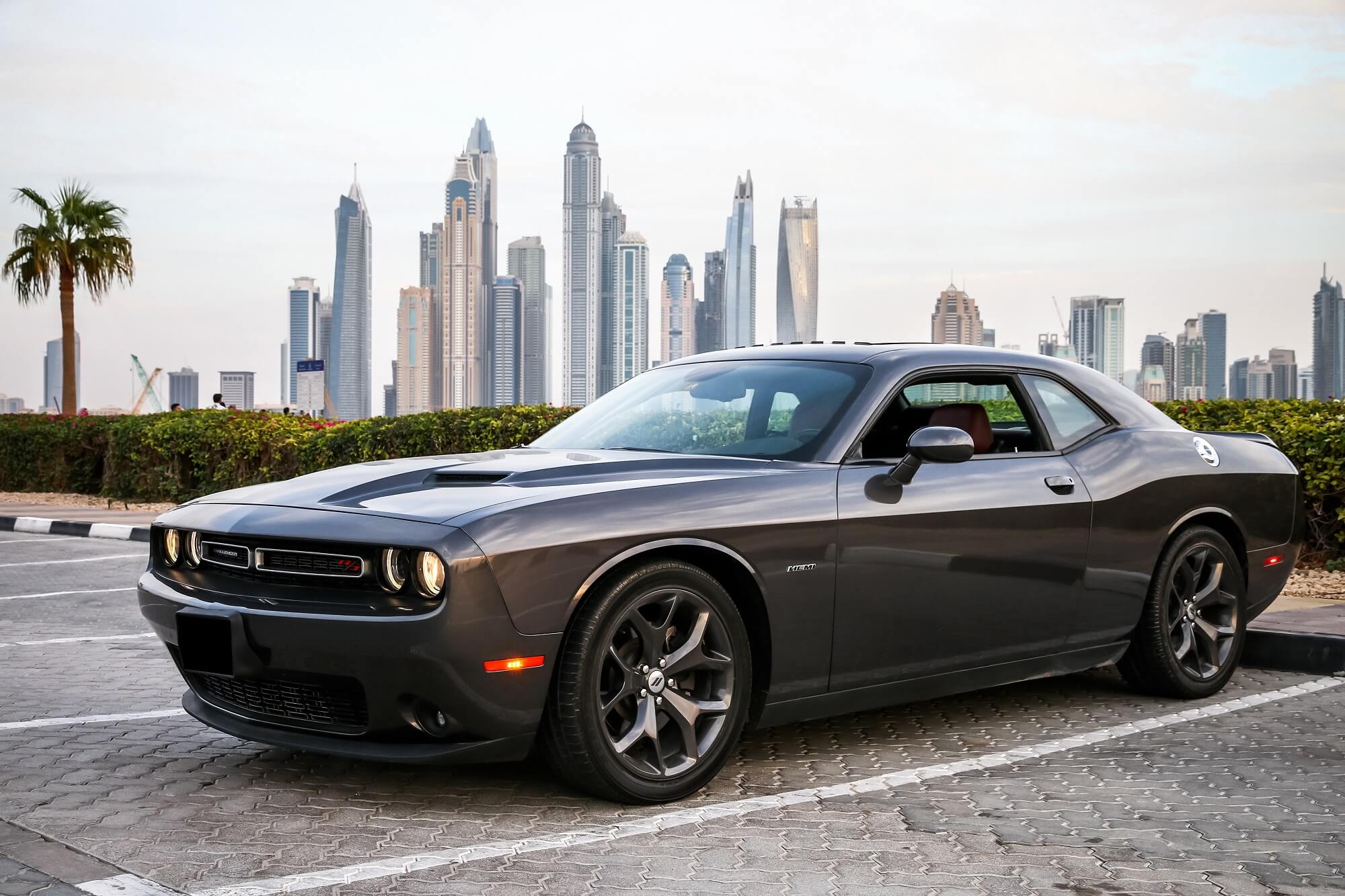 Dodge Challenger SRT Grey