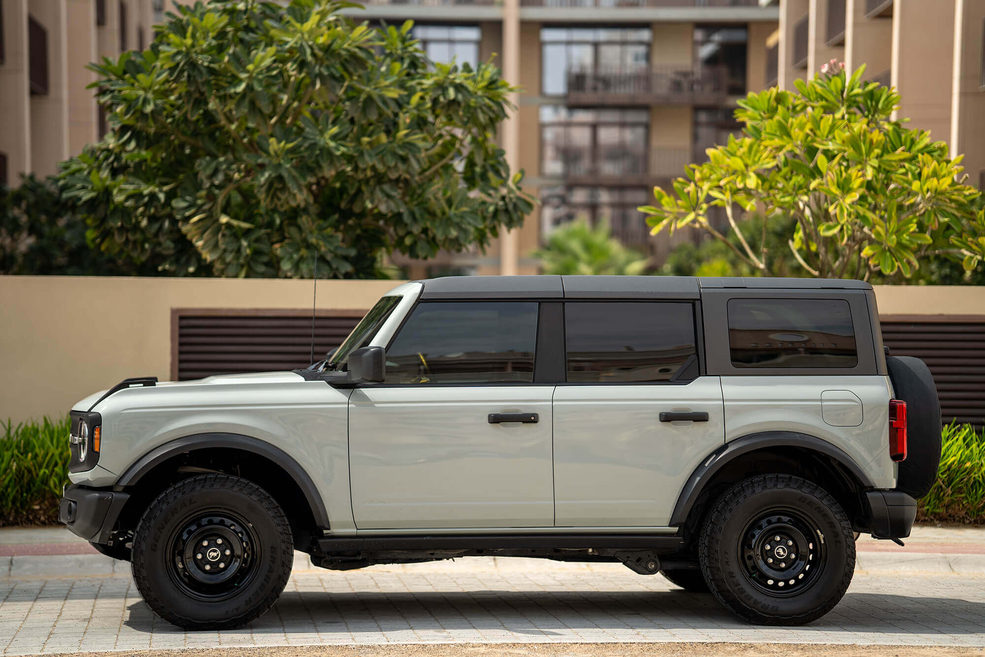 Ford Bronco Grey