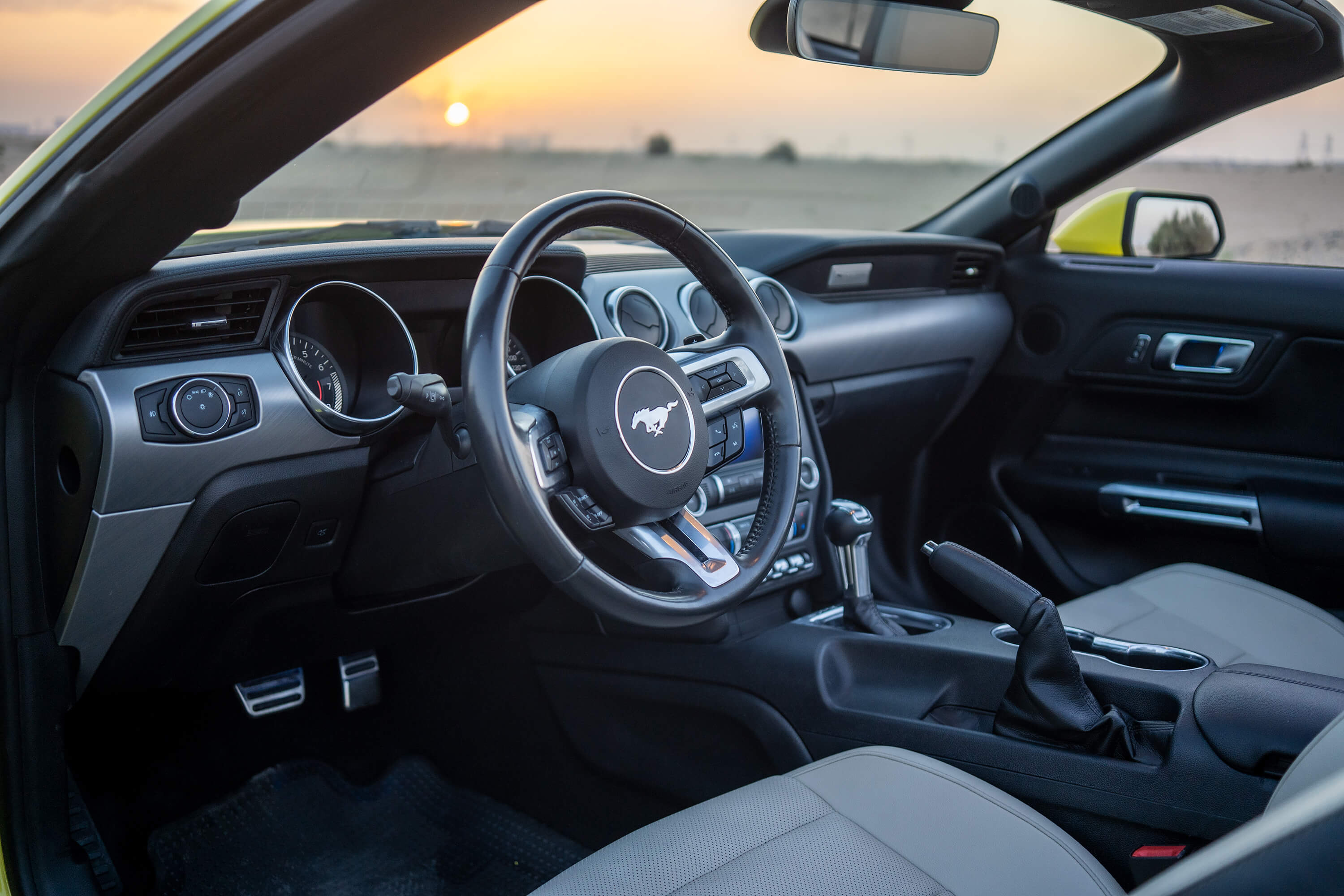 Ford Mustang 2021 Convertible Yellow