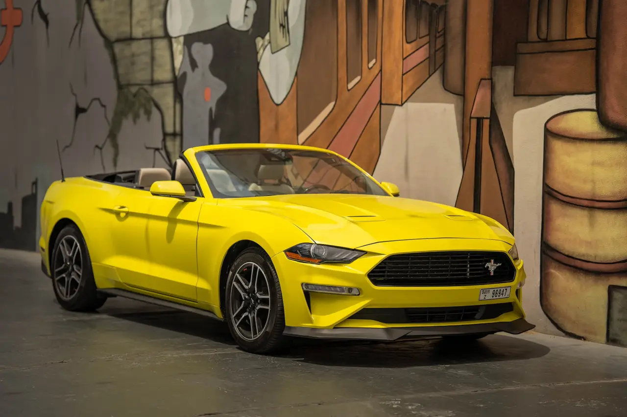 Ford Mustang 2021 Convertible Yellow