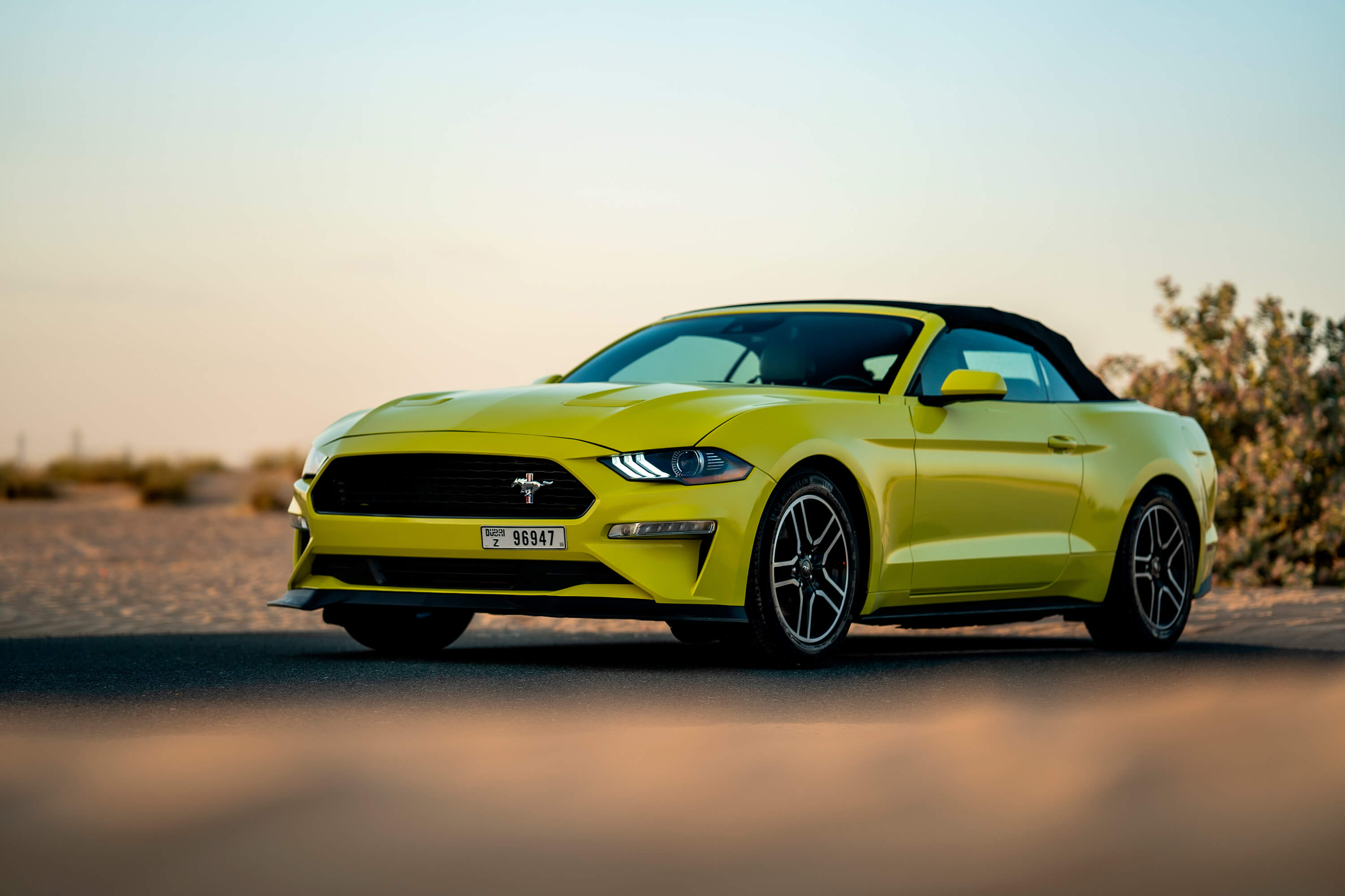 Ford Mustang 2021 Convertible Yellow