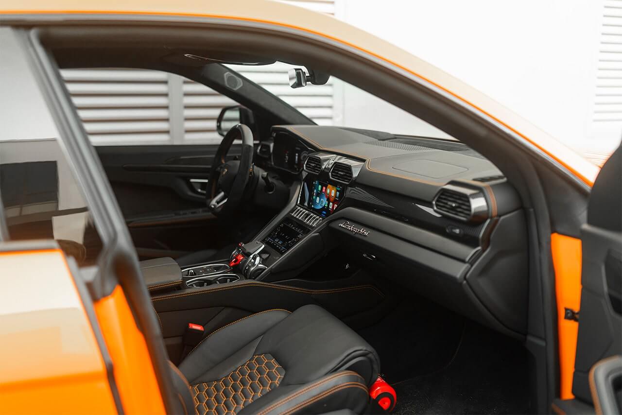 Lamborghini Urus Carbon Orange