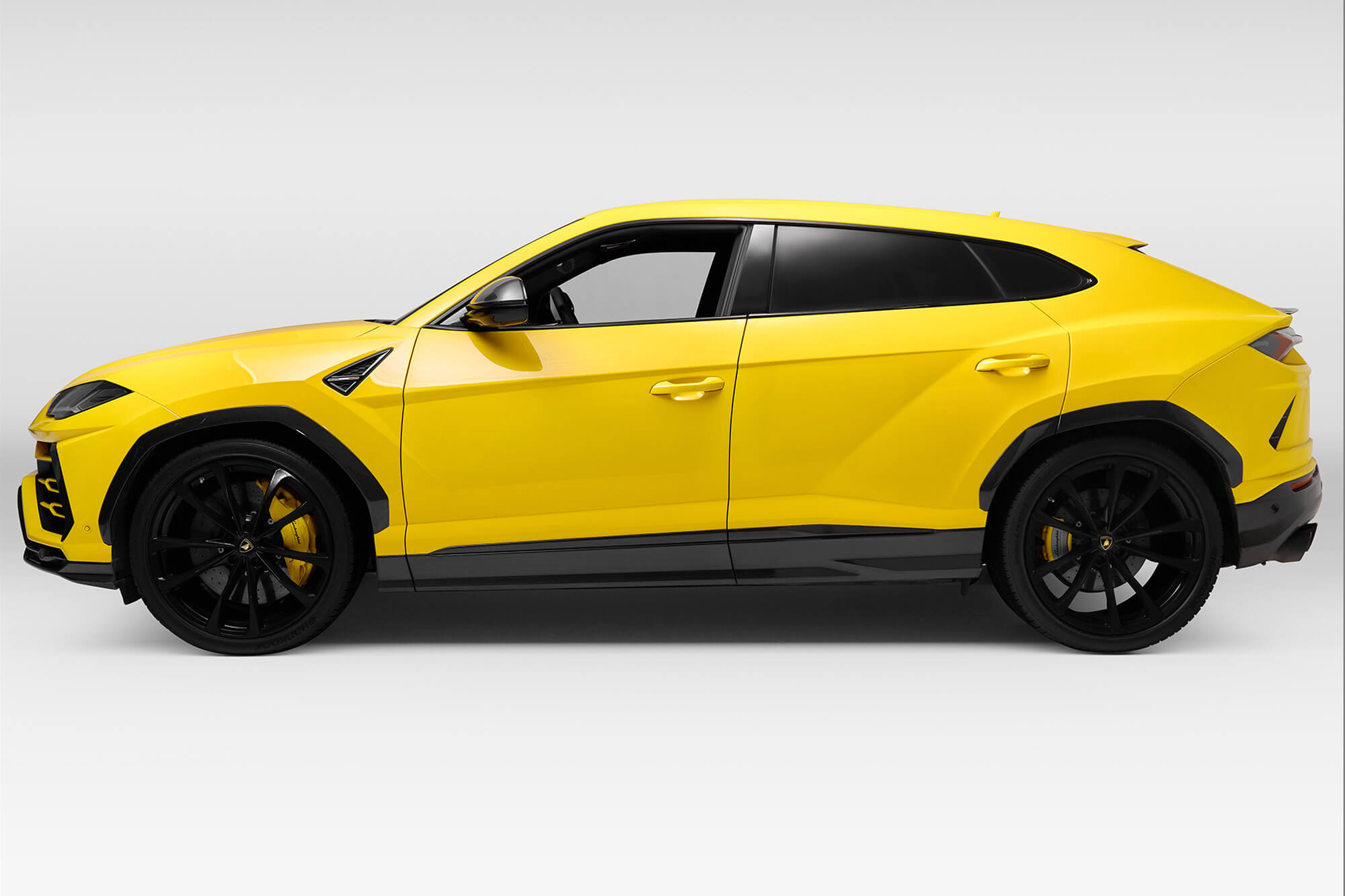 Lamborghini Urus Yellow