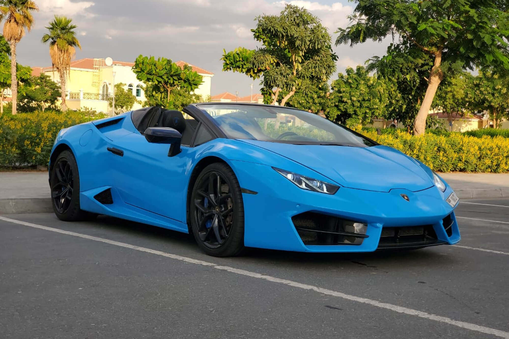 Lamborghini Huracan Spyder Blue