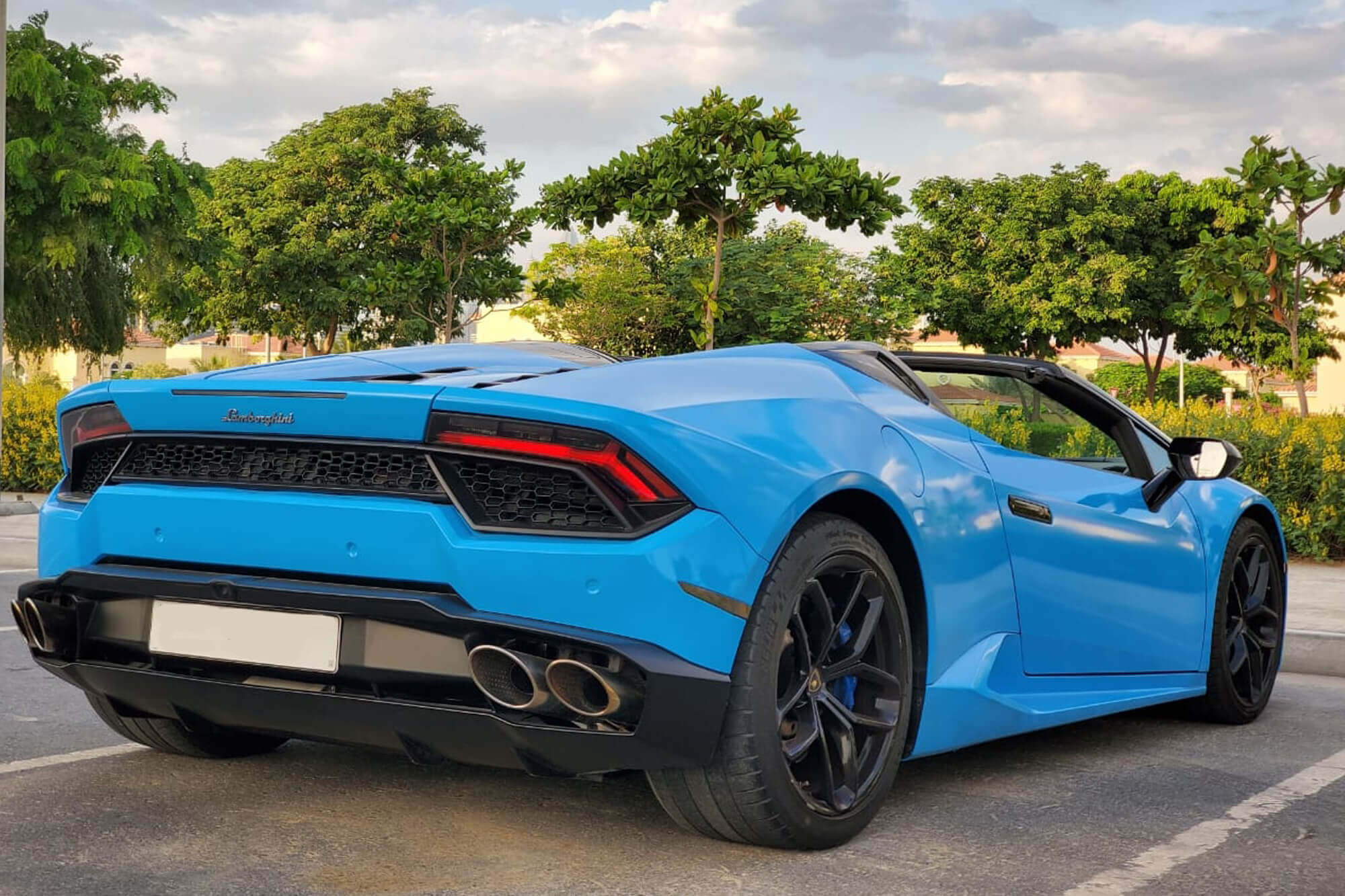 Lamborghini Huracan Spyder Blue