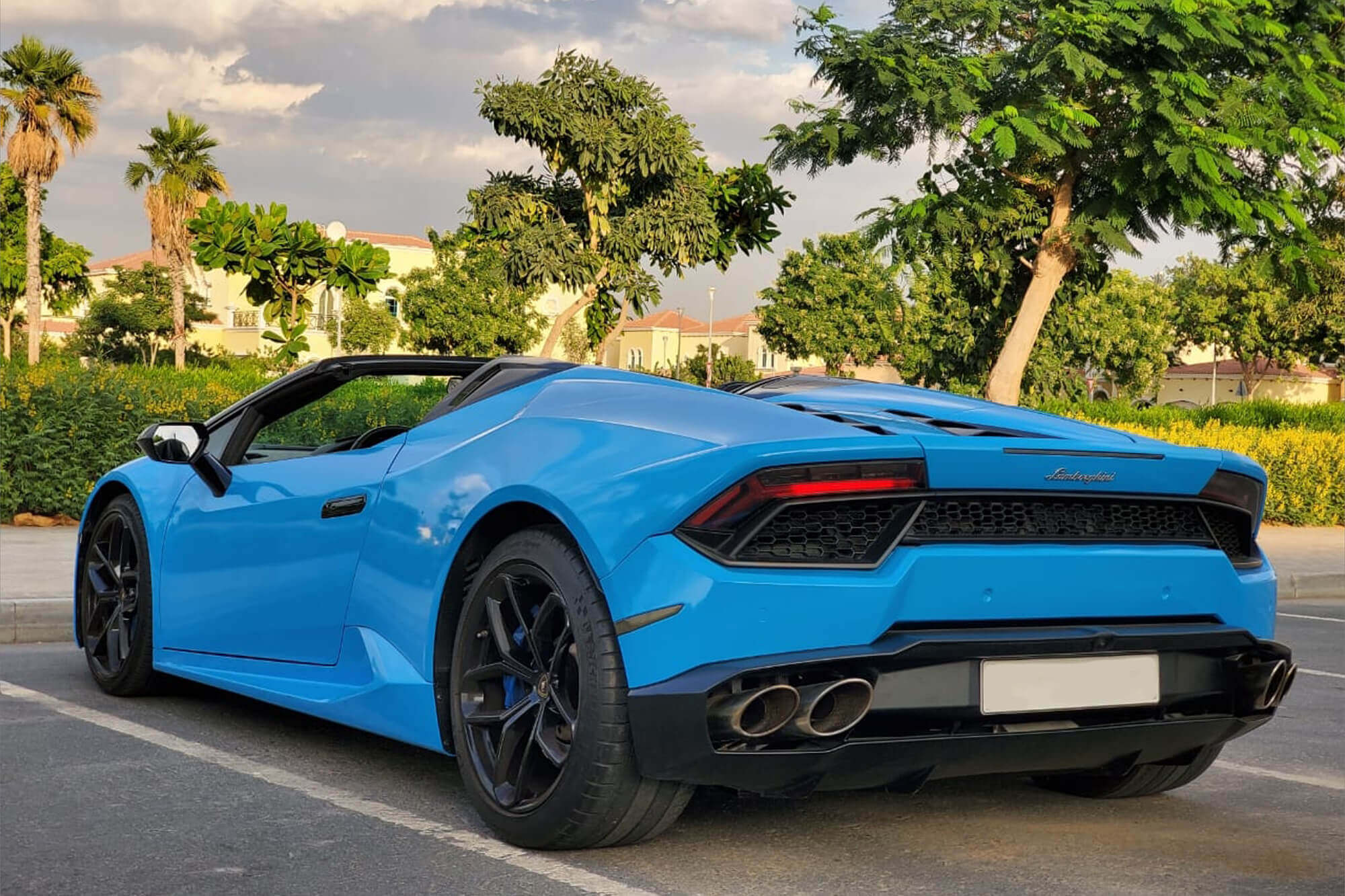 Lamborghini Huracan Spyder Blue