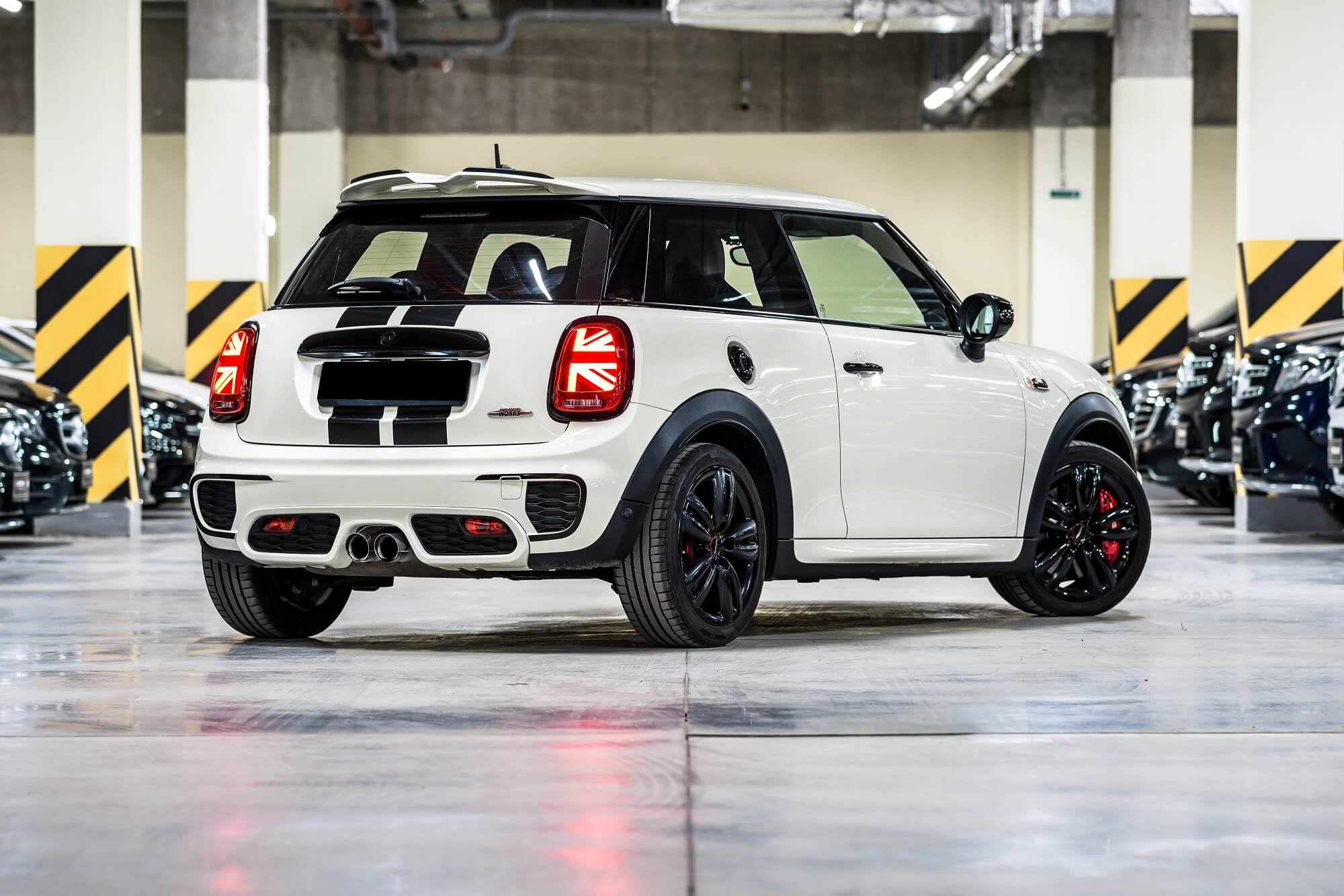 Mini hatch john cooper works Ivory