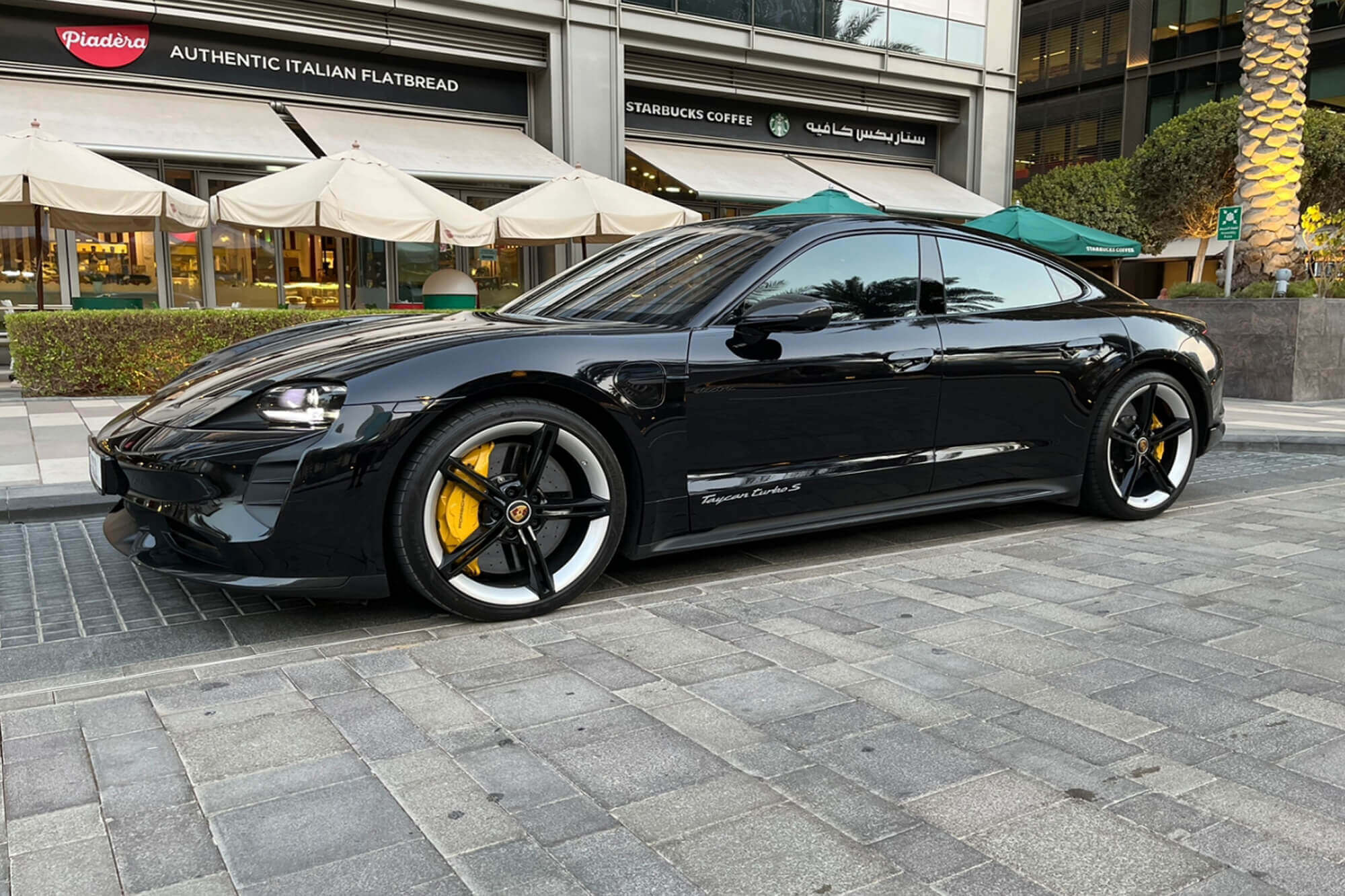 Porsche Taycan Turbo Black