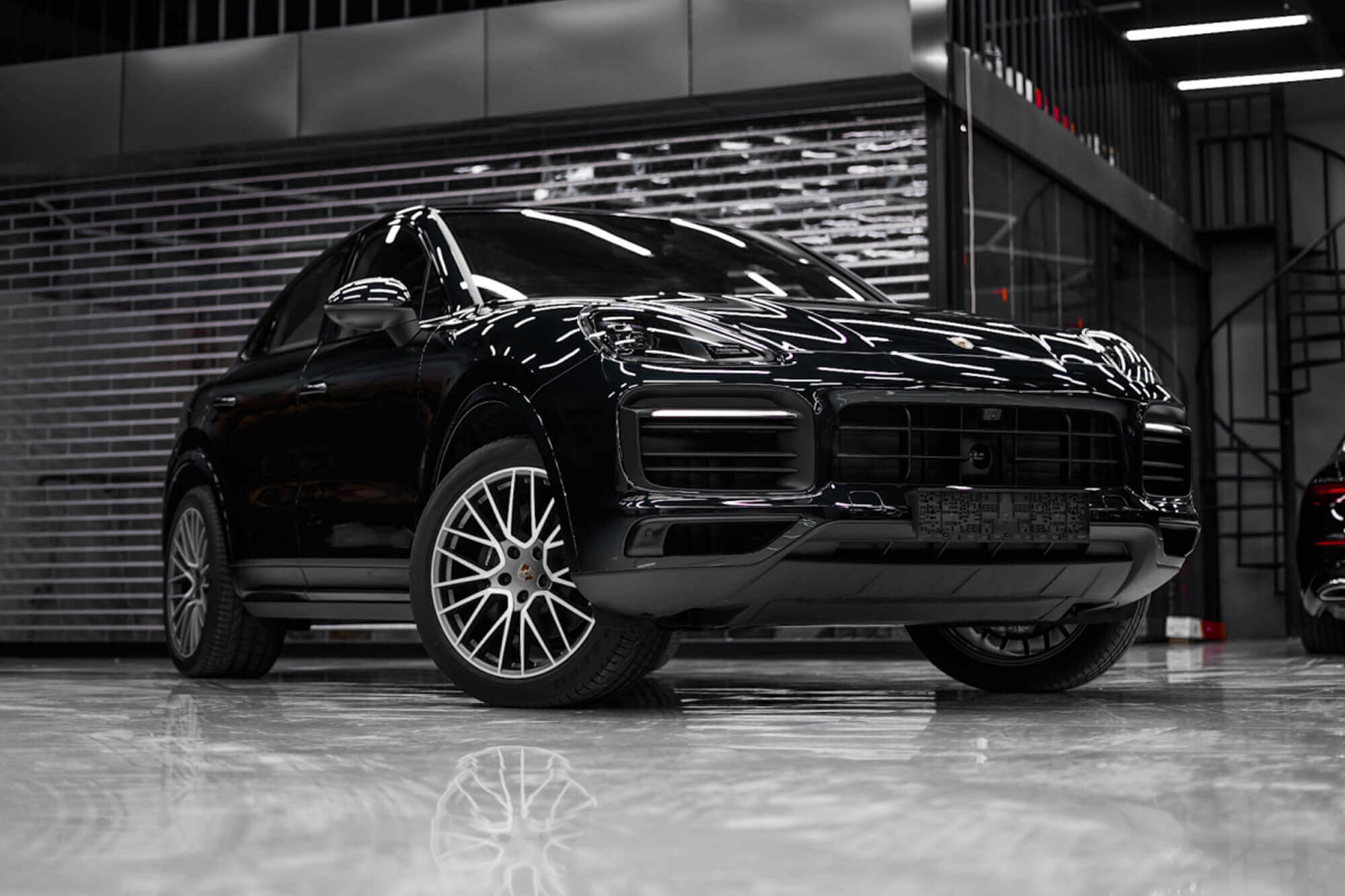 Porsche Cayenne Black