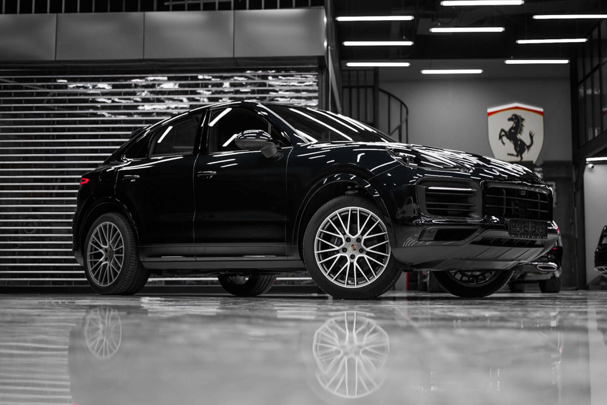 Porsche Cayenne Black