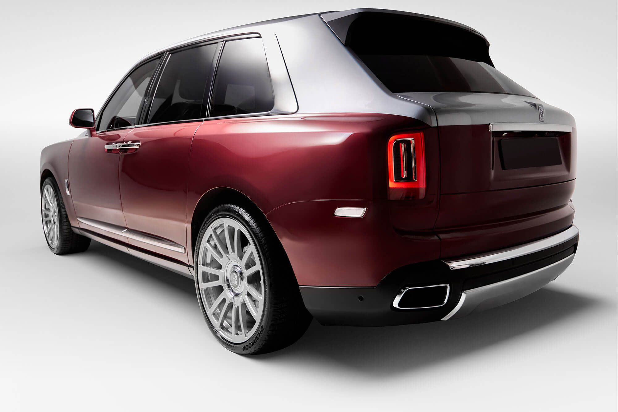 Rolls Royce Cullinan Red