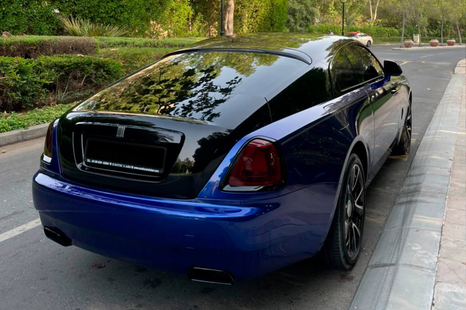 Rolls-Royce Wraith Blue