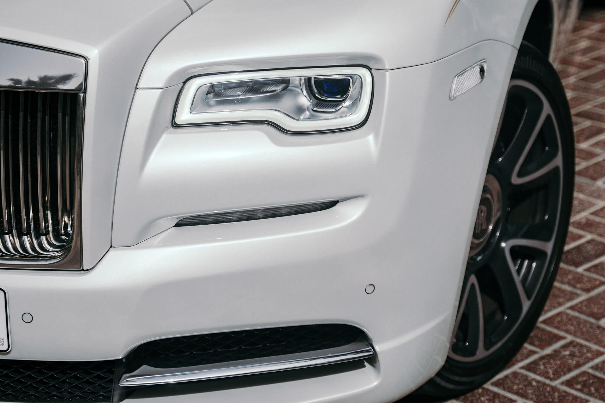 Rolls Royce Wraith White