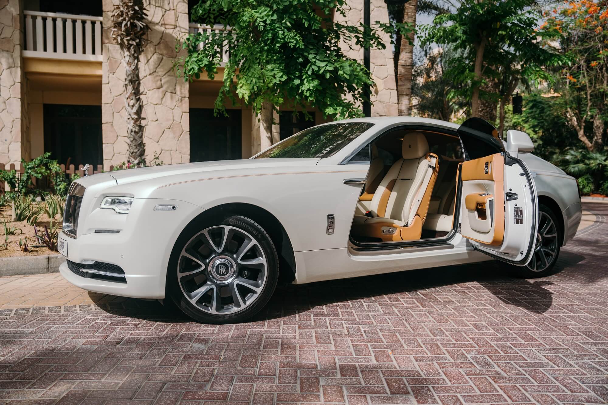 Rolls Royce Wraith White