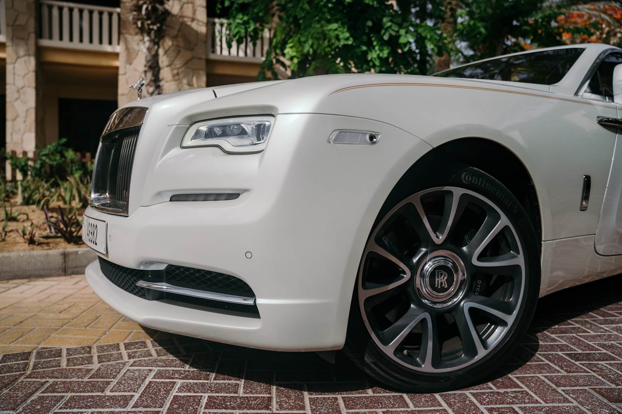 Rolls Royce Wraith White