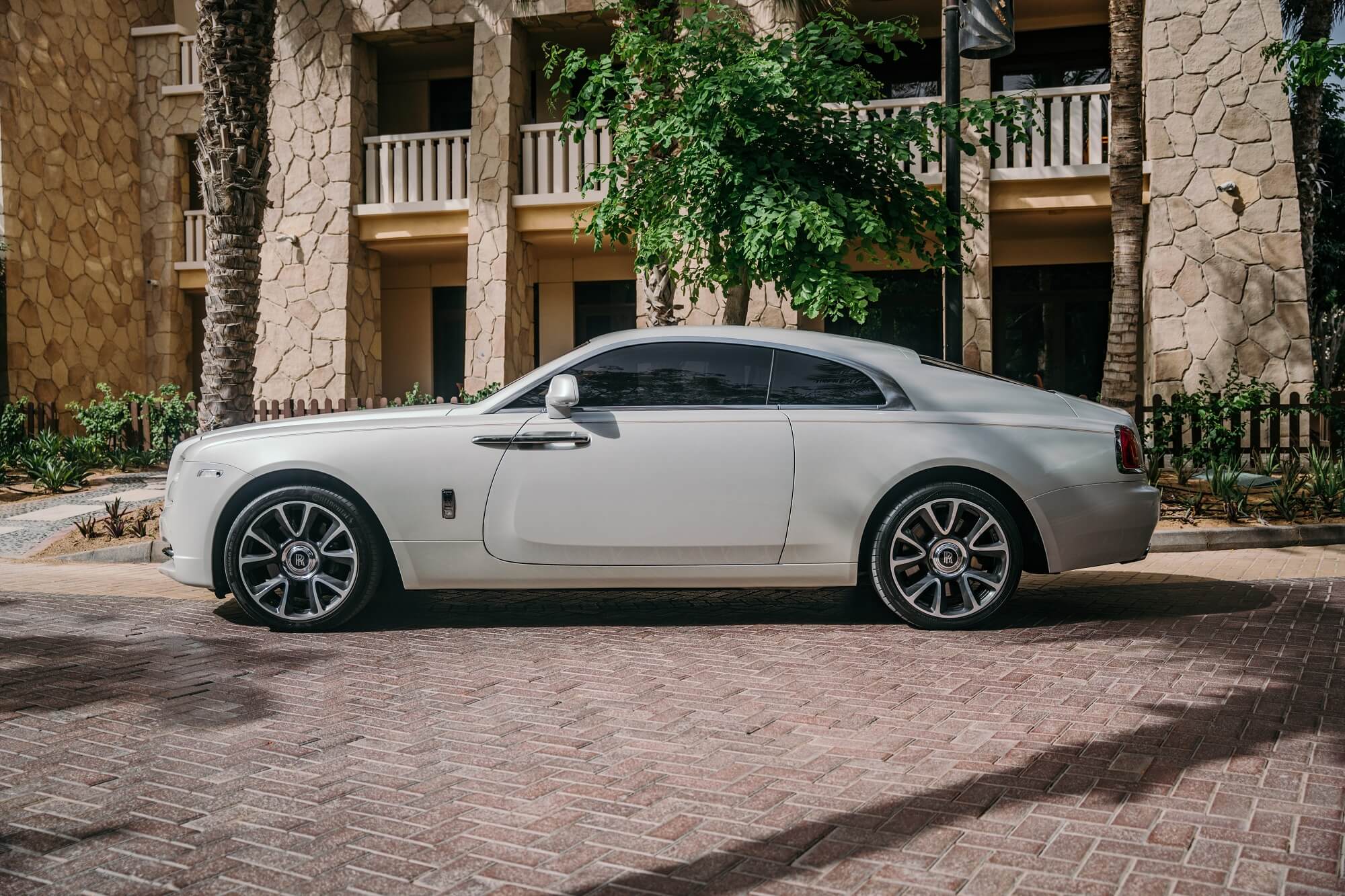 Rolls Royce Wraith White