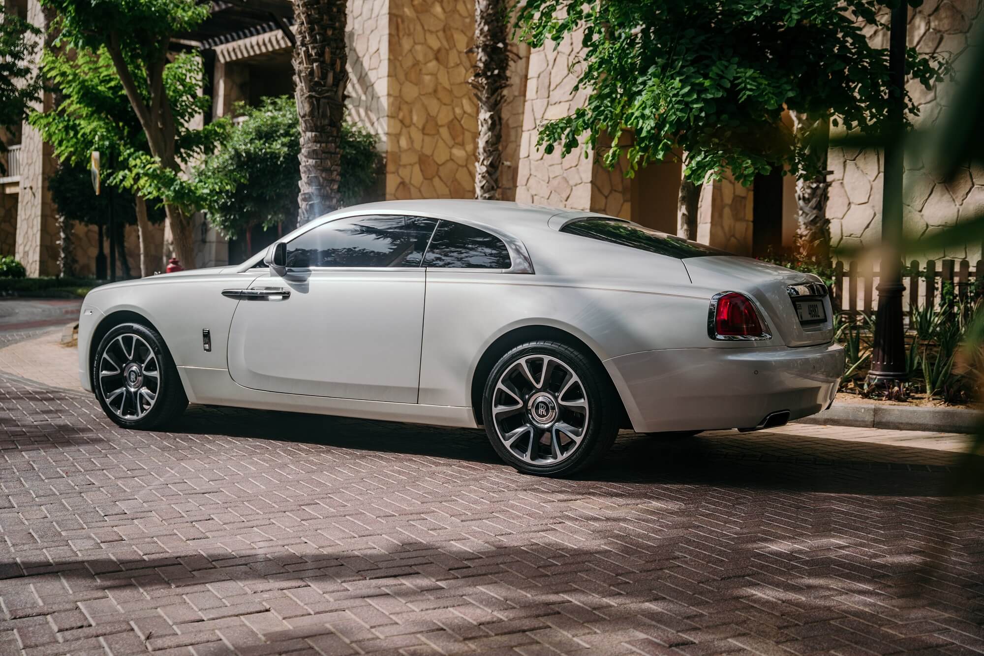 Rolls Royce Wraith White