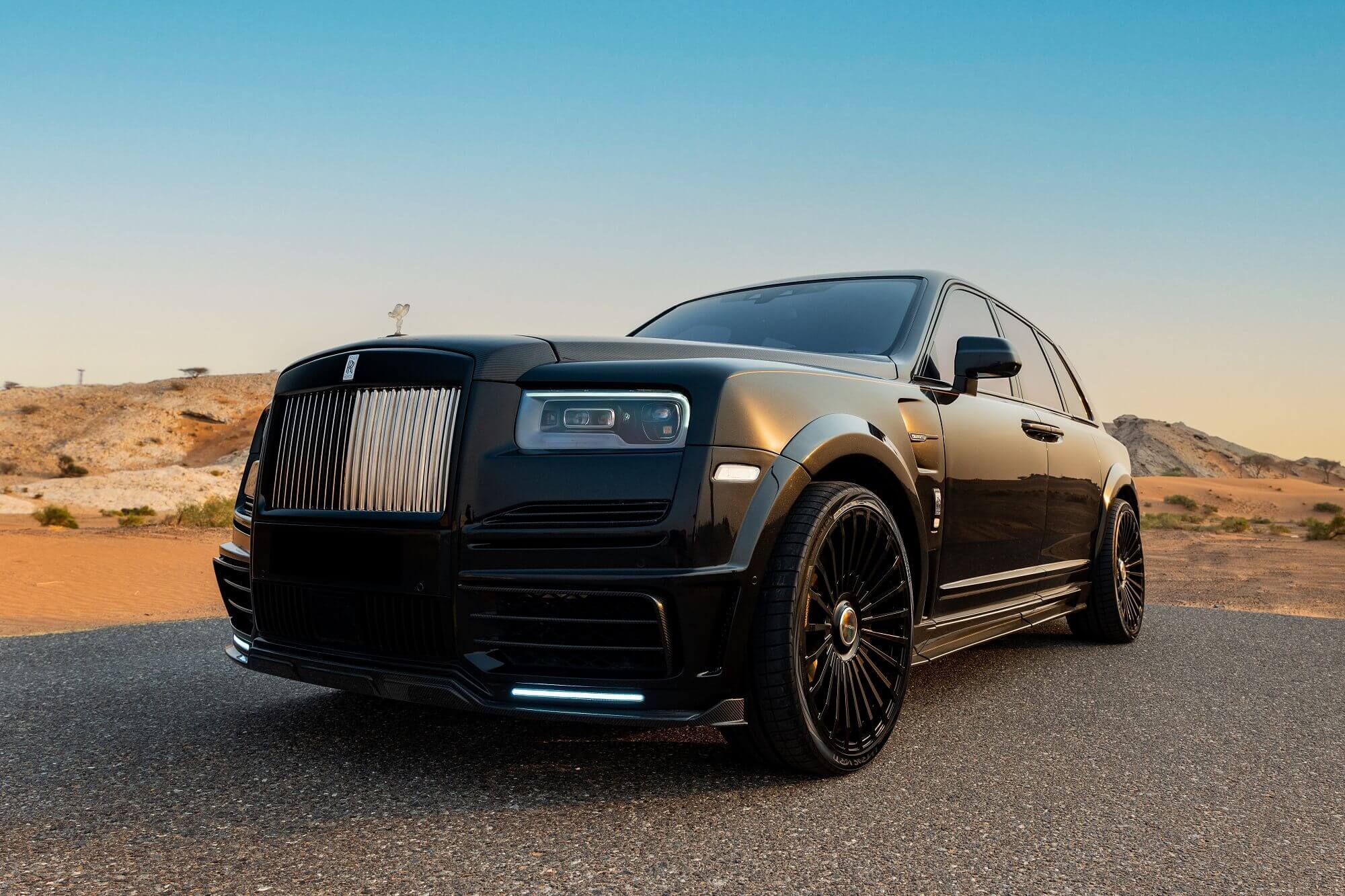 Rolls Royce Cullinan Mansory Black