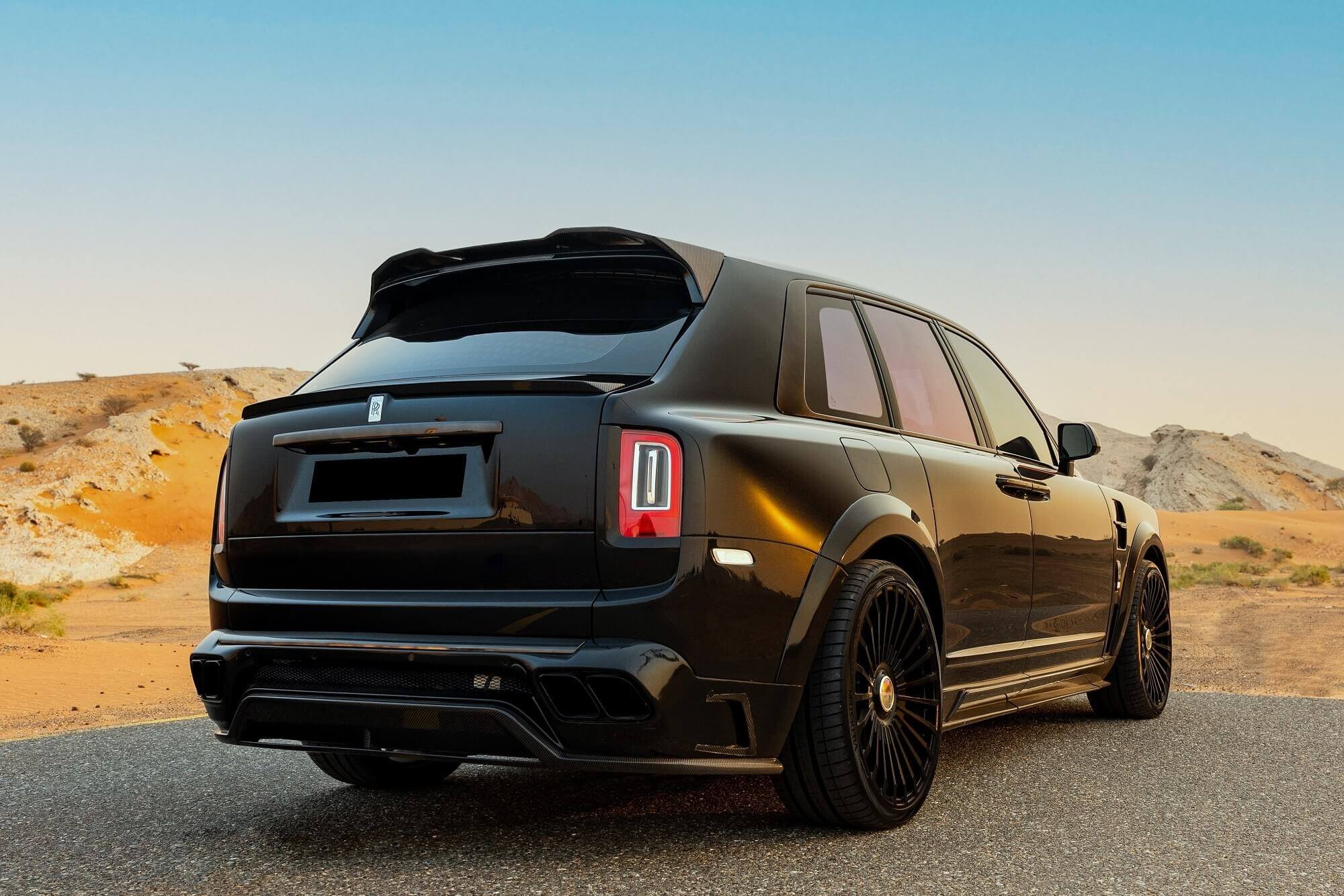 Rolls Royce Cullinan Mansory Black