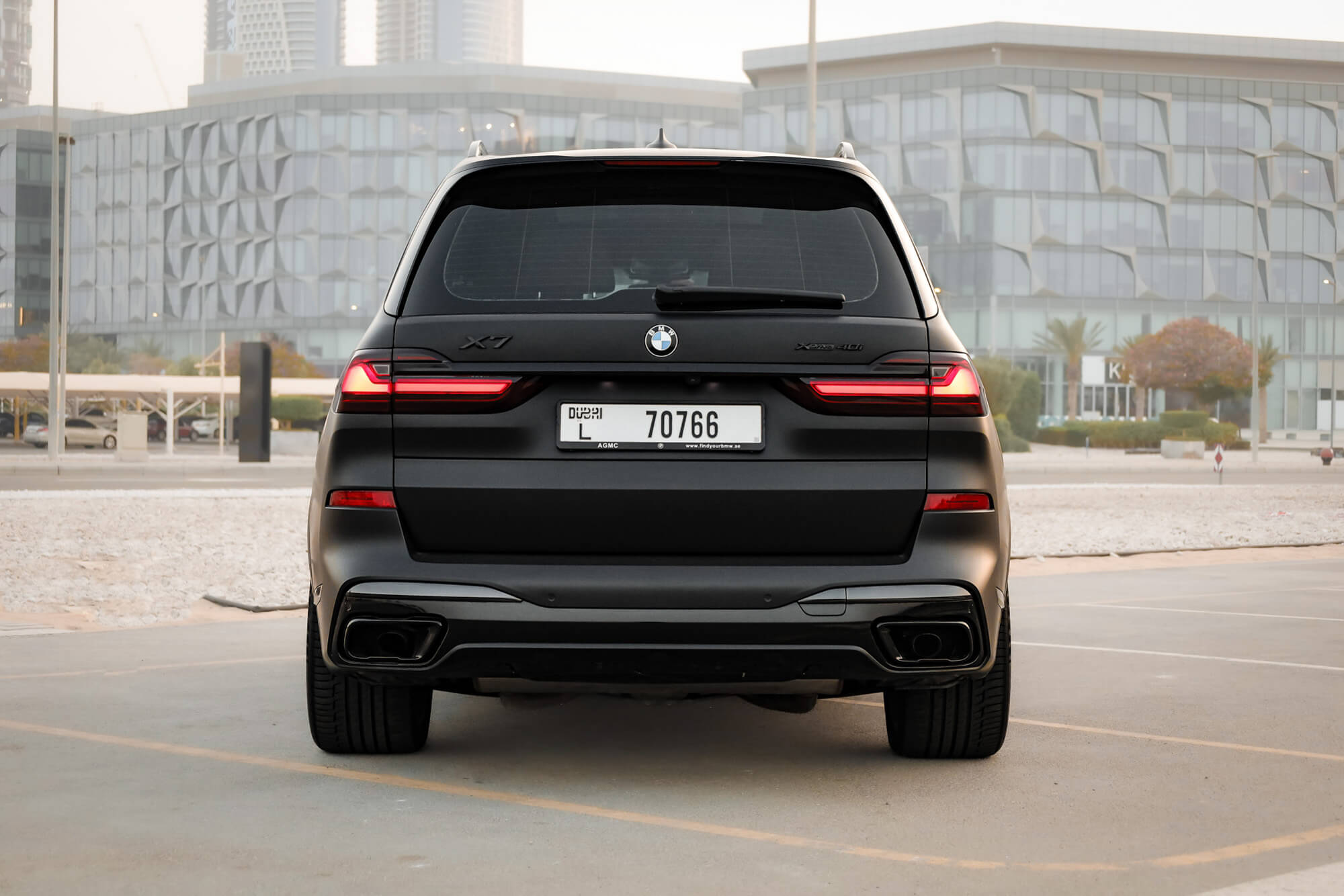 BMW X7 40i Black