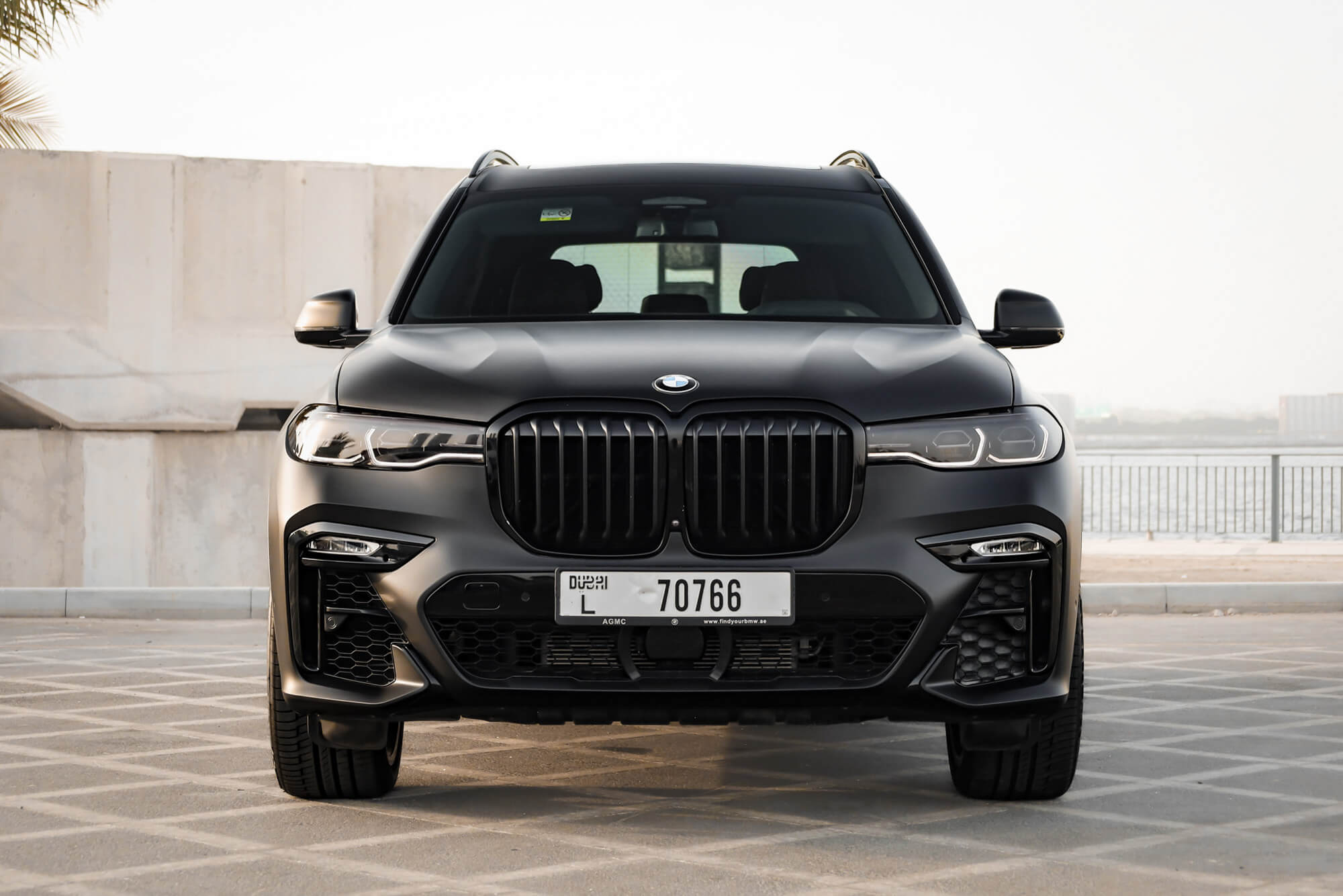 BMW X7 40i Black