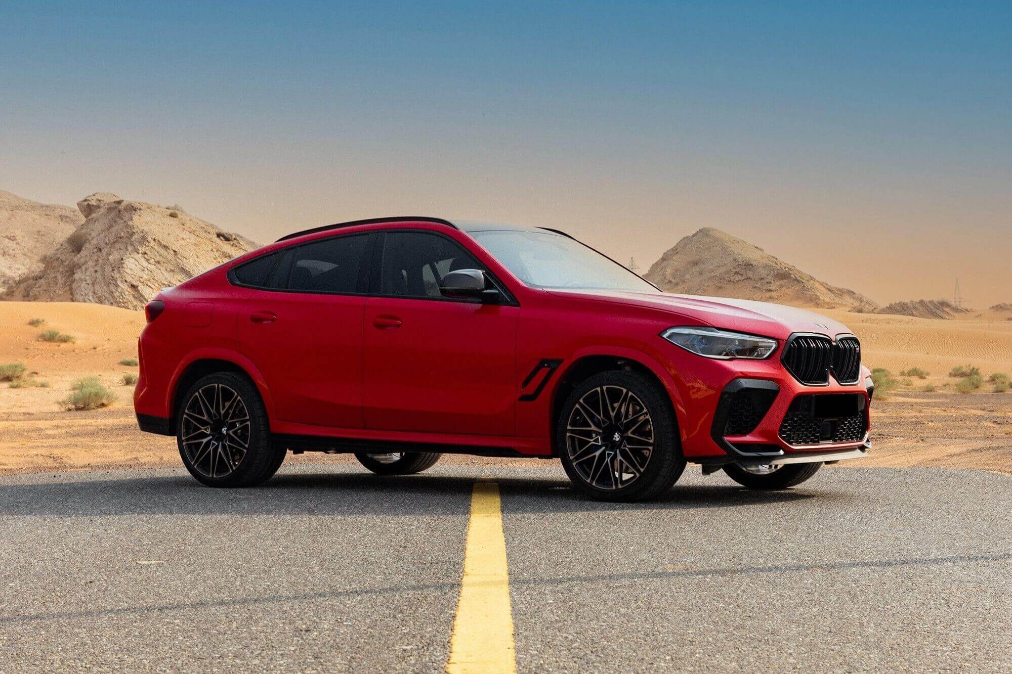 BMW X6M Red