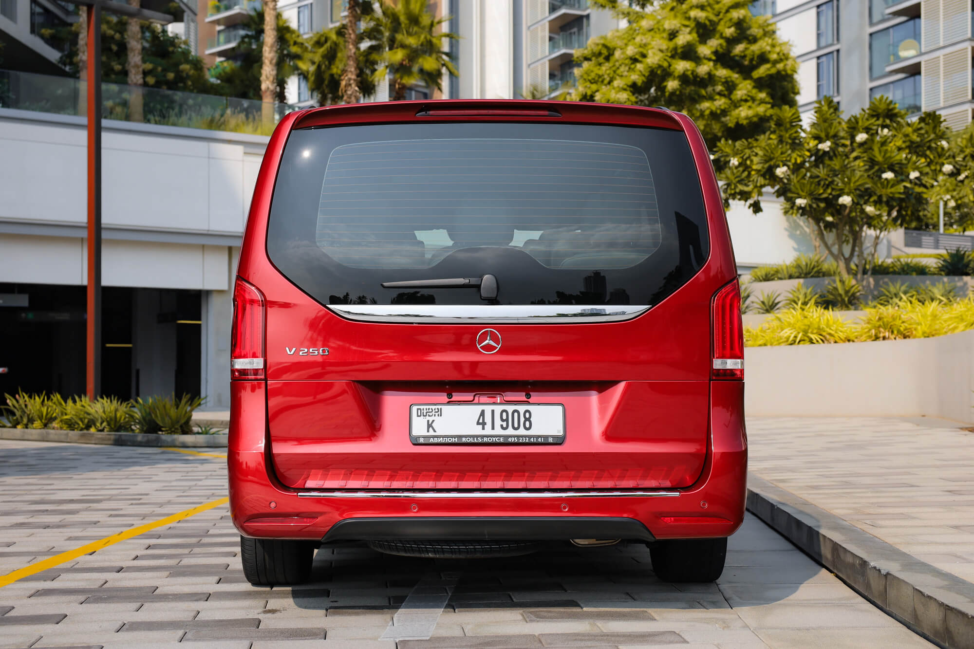 Mercedes Benz V250 Red