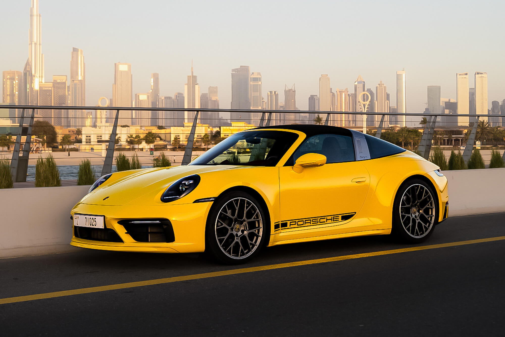 Porsche 911 Targa 4 Yellow