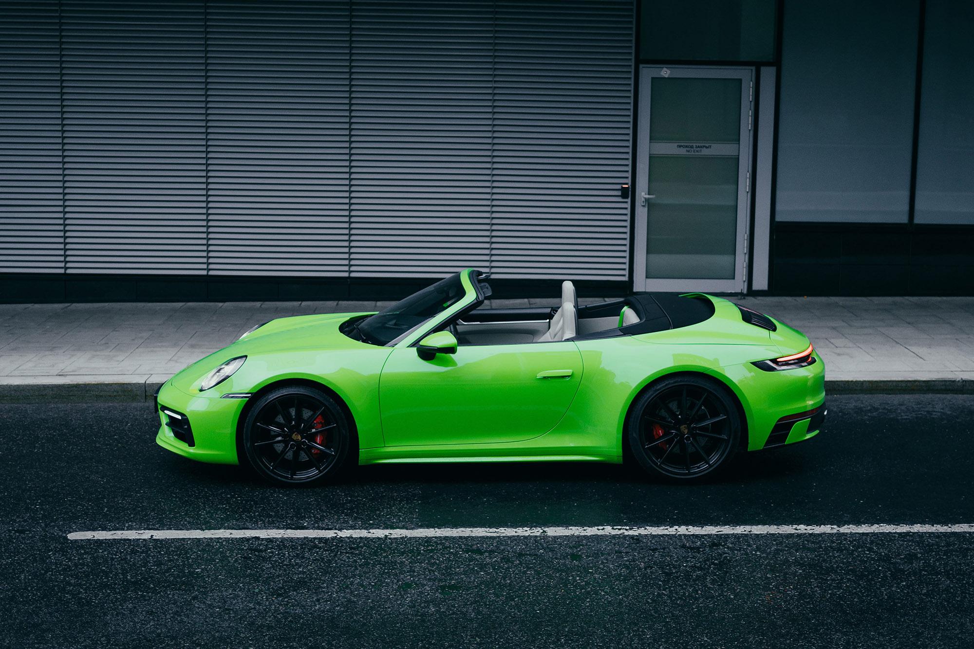 Porsche 911 4S Convertible Green