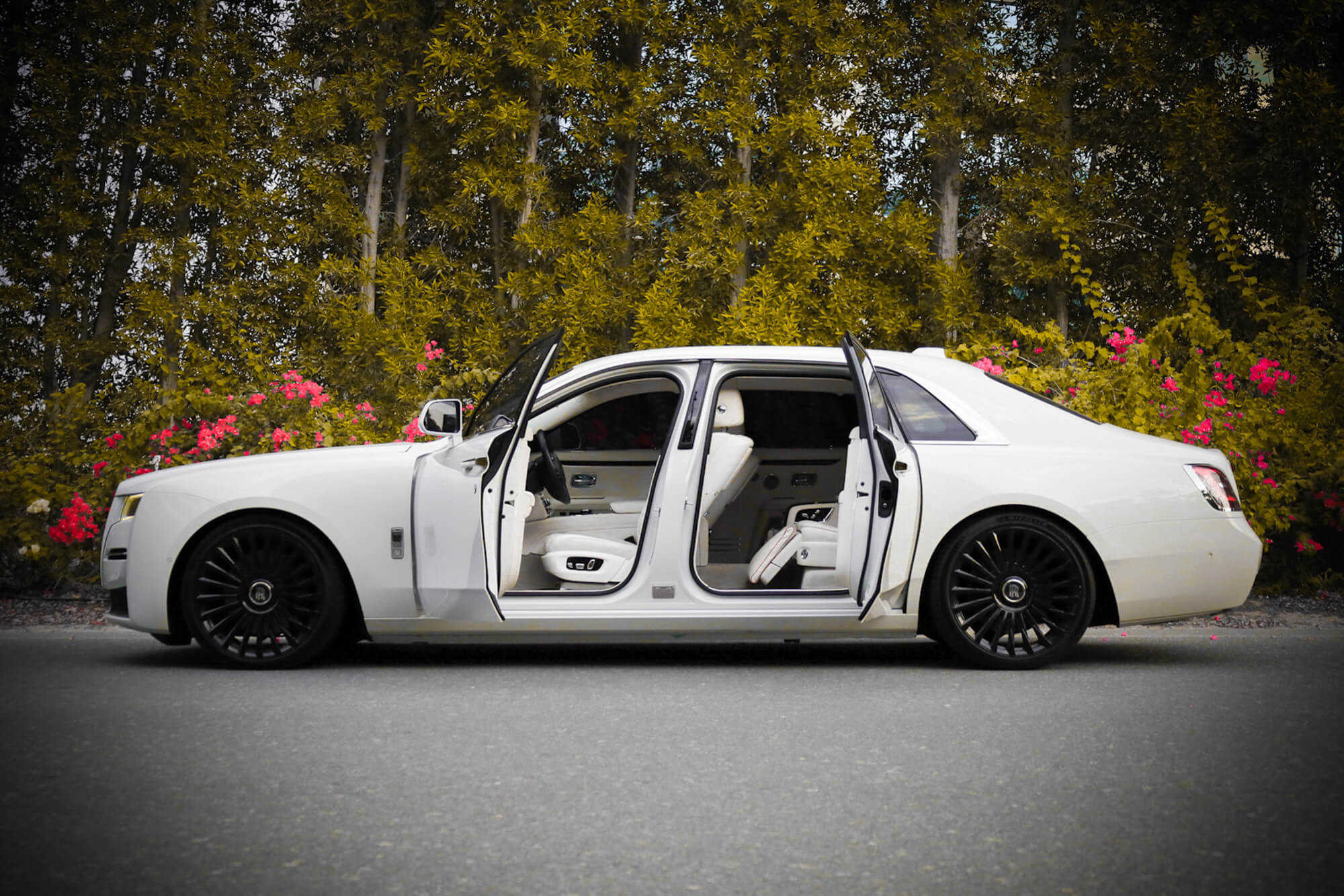 Rolls-Royce Ghost White