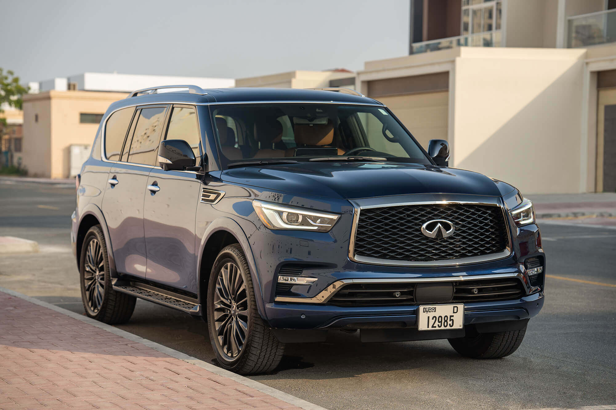 Infiniti QX 80 Blue