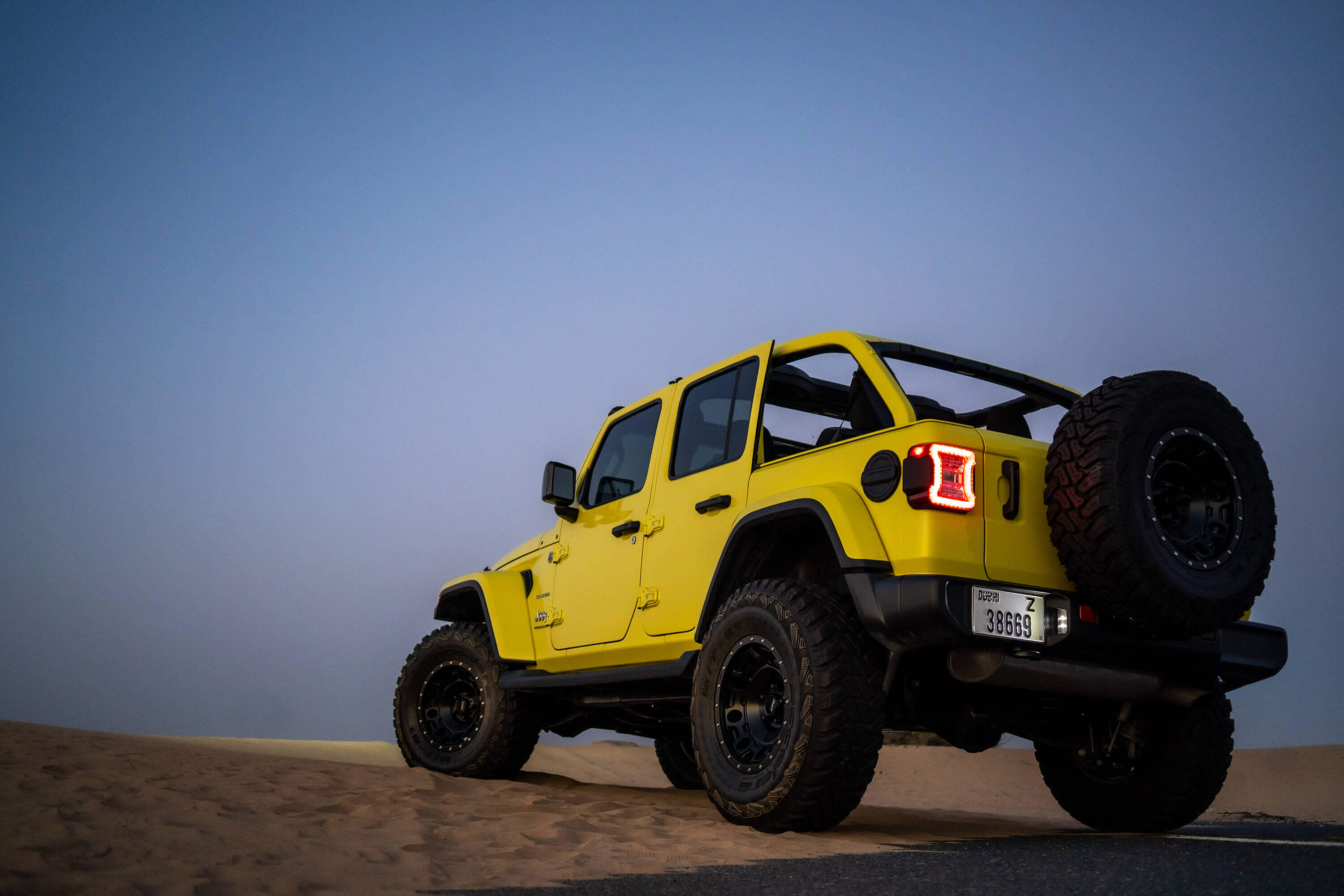 Jeep Wrangler Yellow 2023