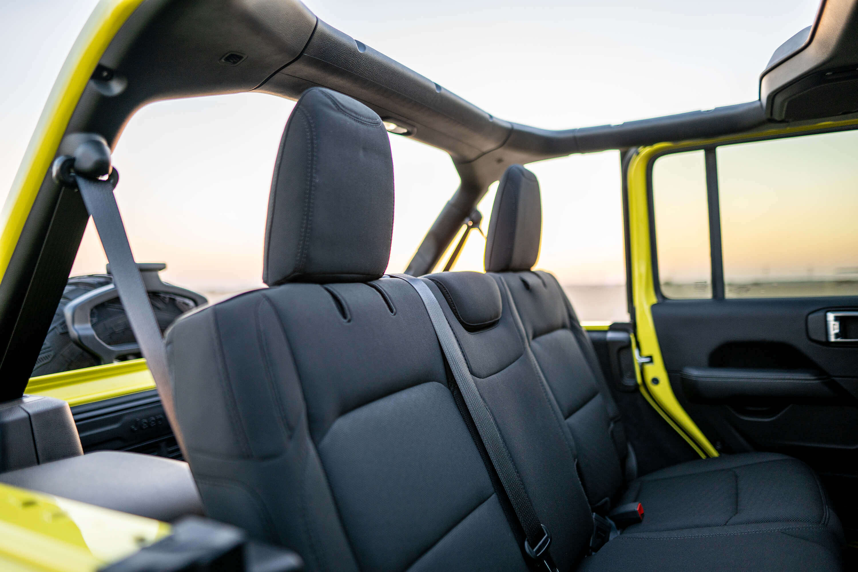 Jeep Wrangler Yellow 2023