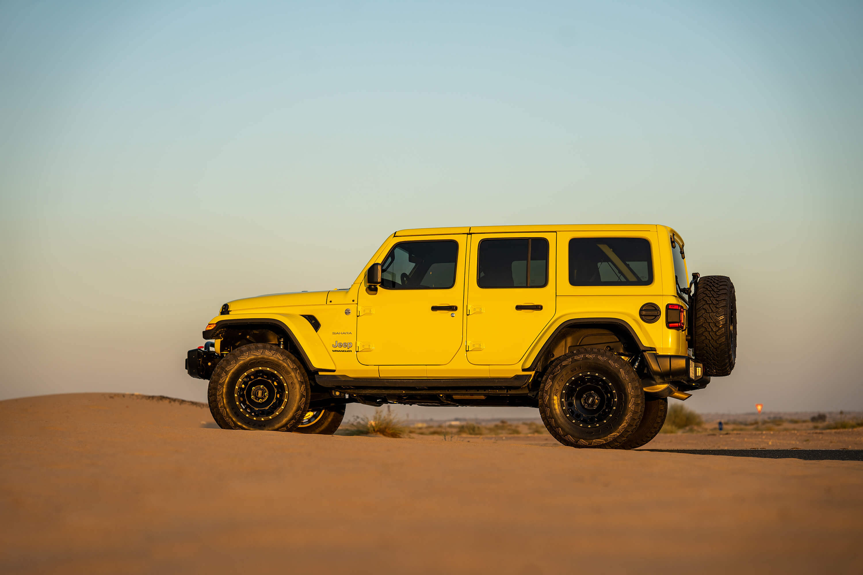 Jeep Wrangler Yellow 2023