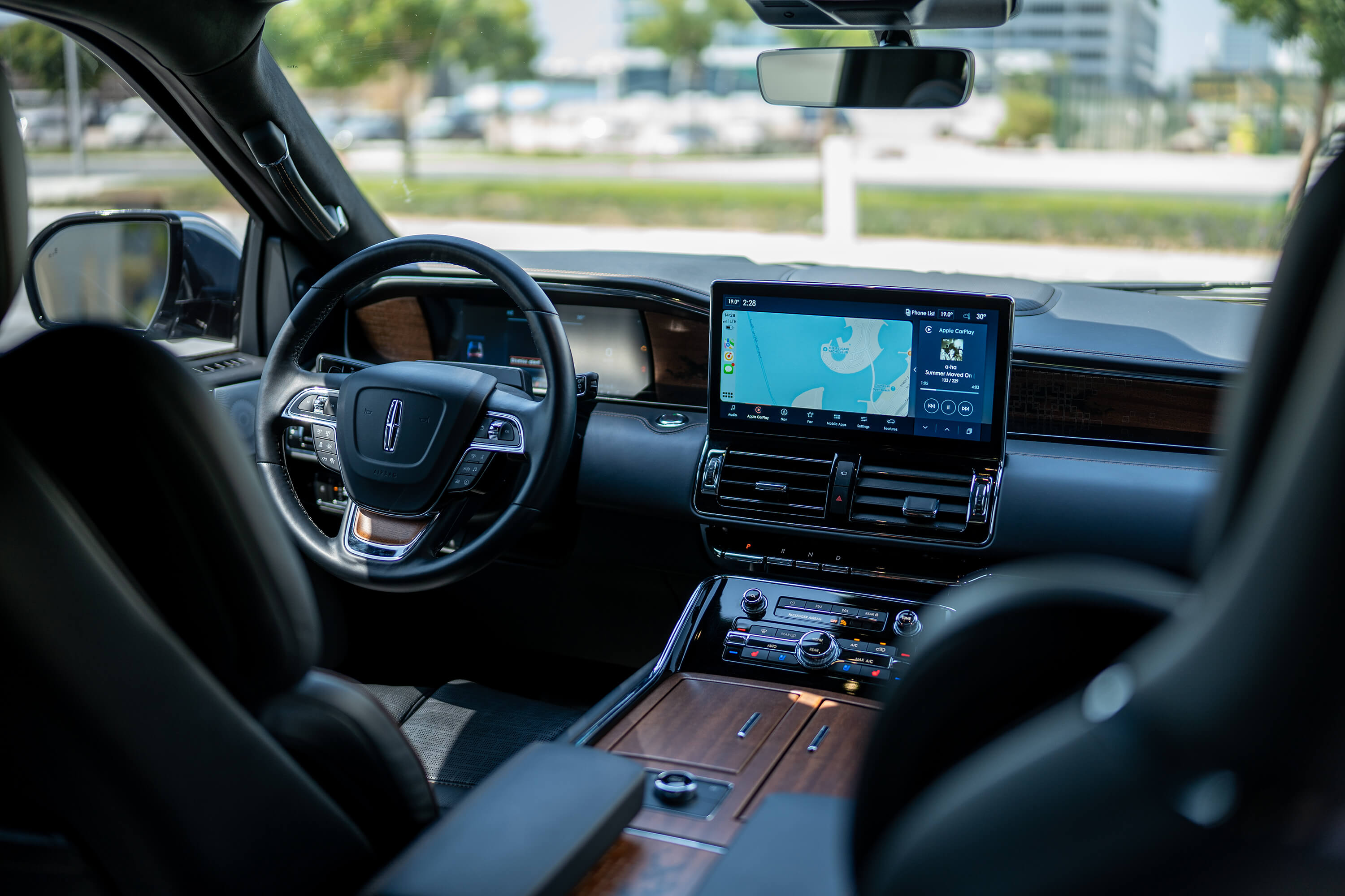 Lincoln Navigator Silver