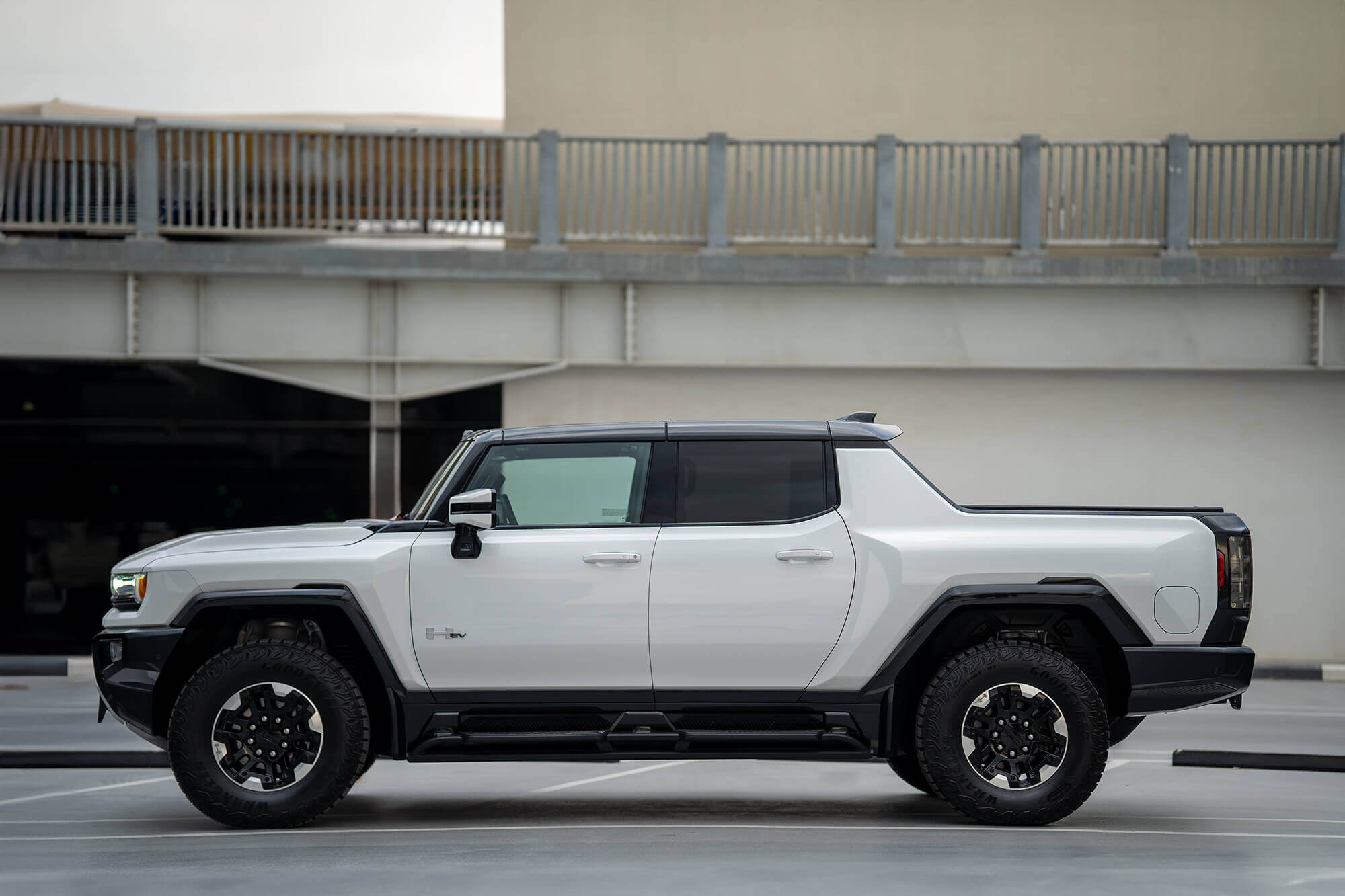 GMC Hummer EV White